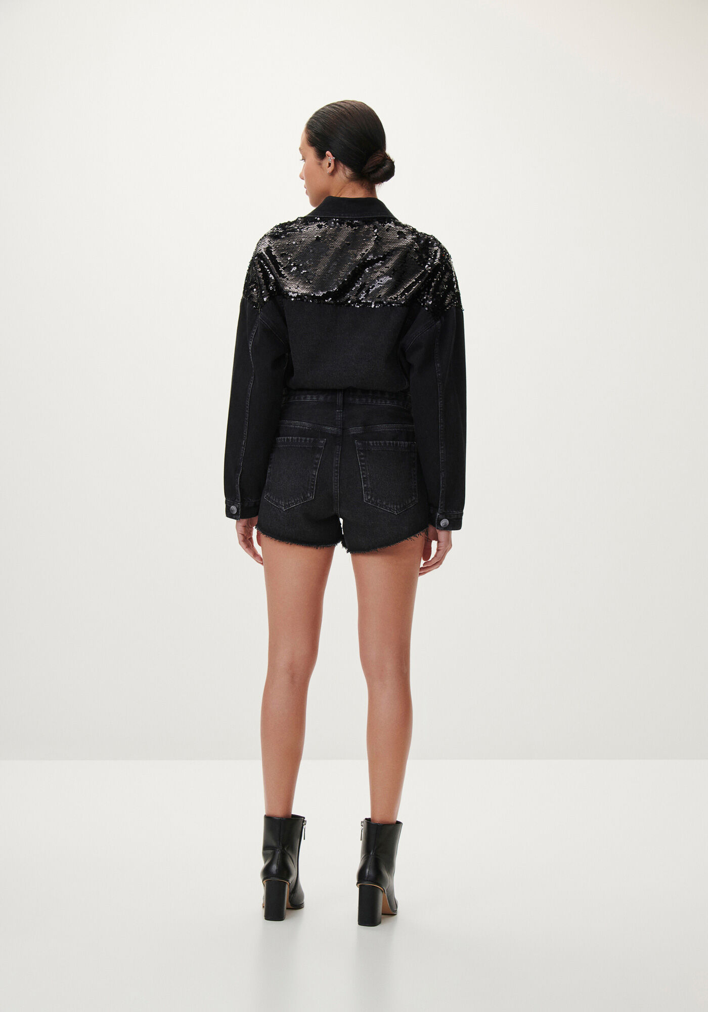 Shorts Jeans Linha A com Paet&ecirc;s, , large.