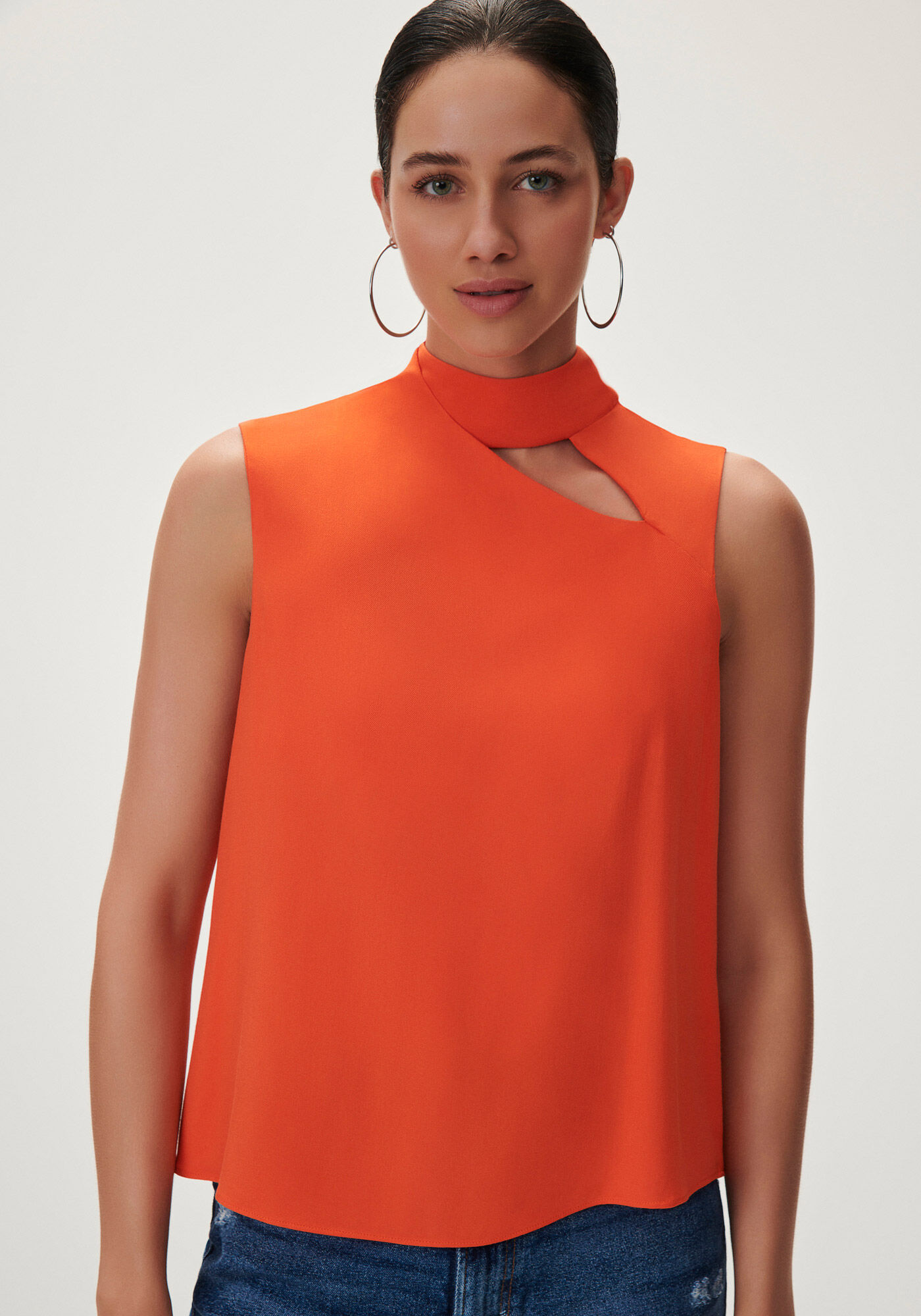 Blusa em Viscose com Cut e La&ccedil;o Gola, , large.