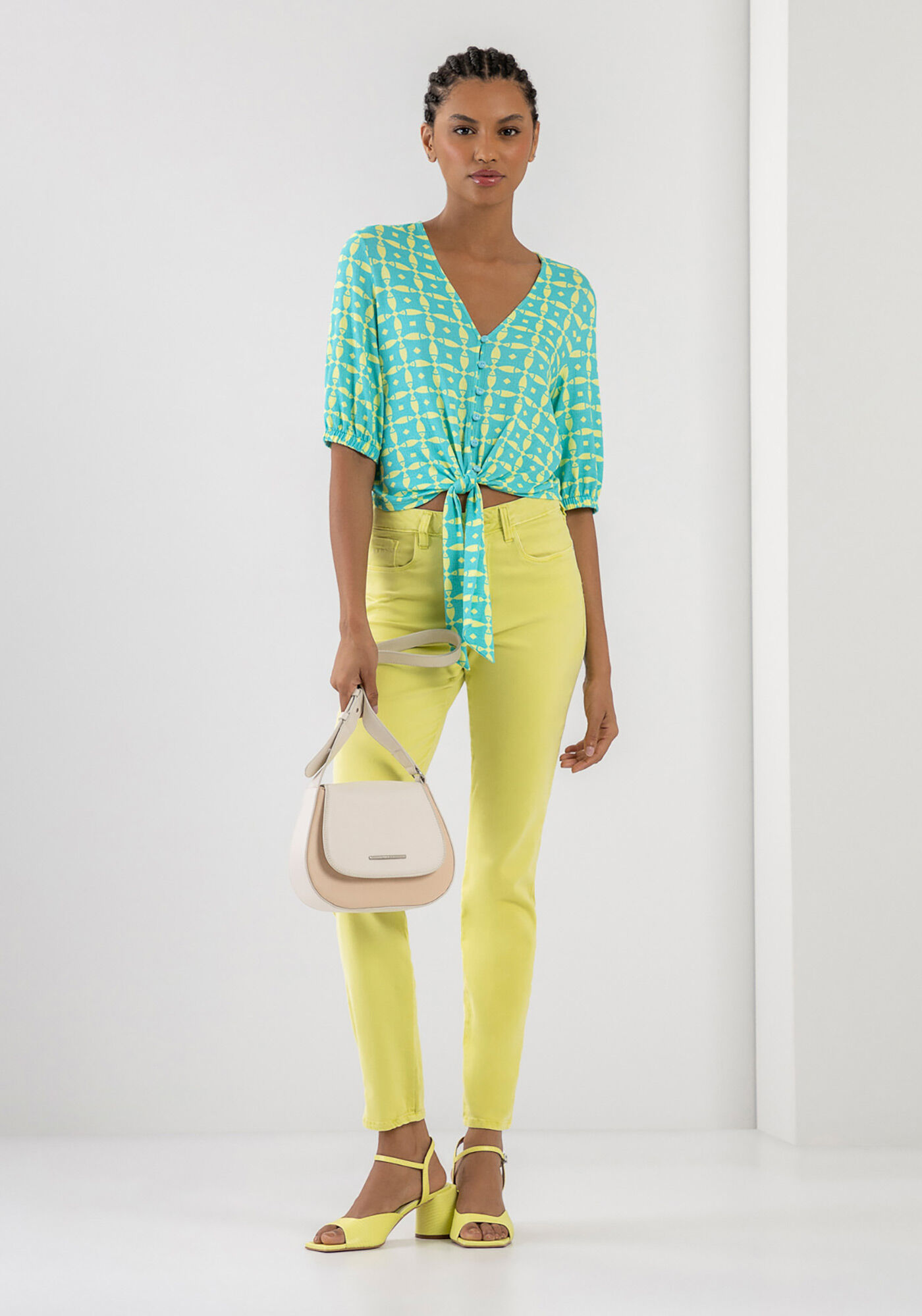 Blusa Manga Curta com Amarra&ccedil;&atilde;o Barra, , large.