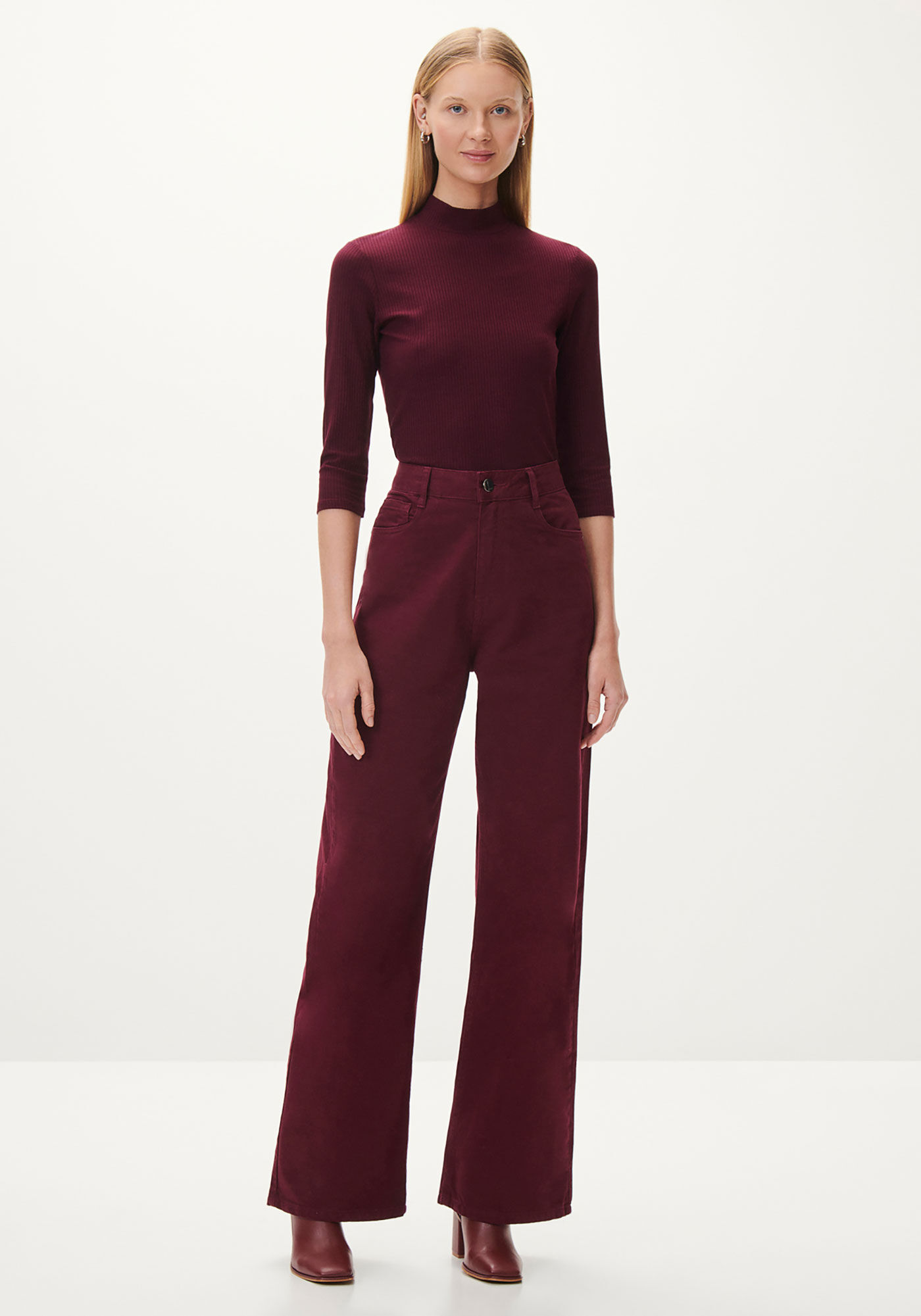 Blusa Manga 3/4 Cropped Canelada com Gola Alta, , large.