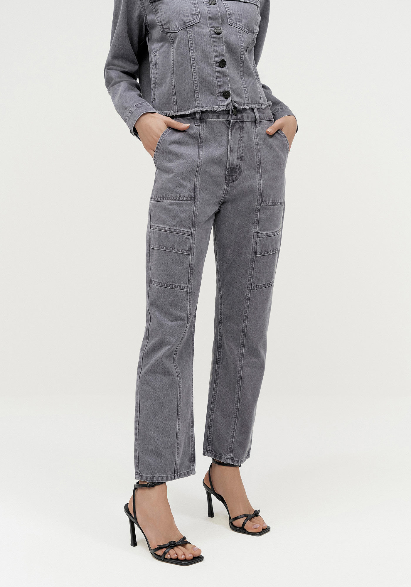 Cal&ccedil;a Sarja Reta Slim Cargo Cropped, CINZA LAVANDER BLUSH, large.