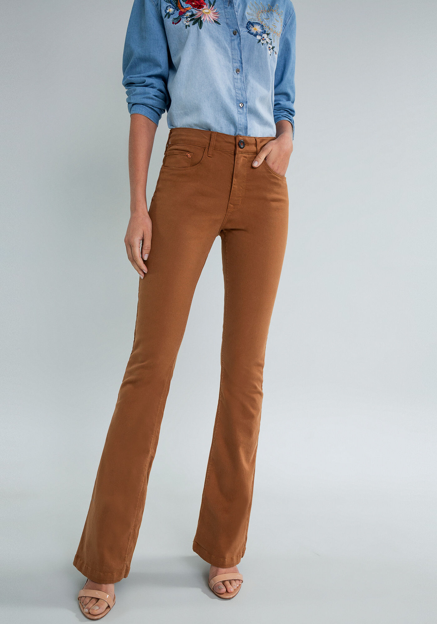Calça flare discount marrom jeans