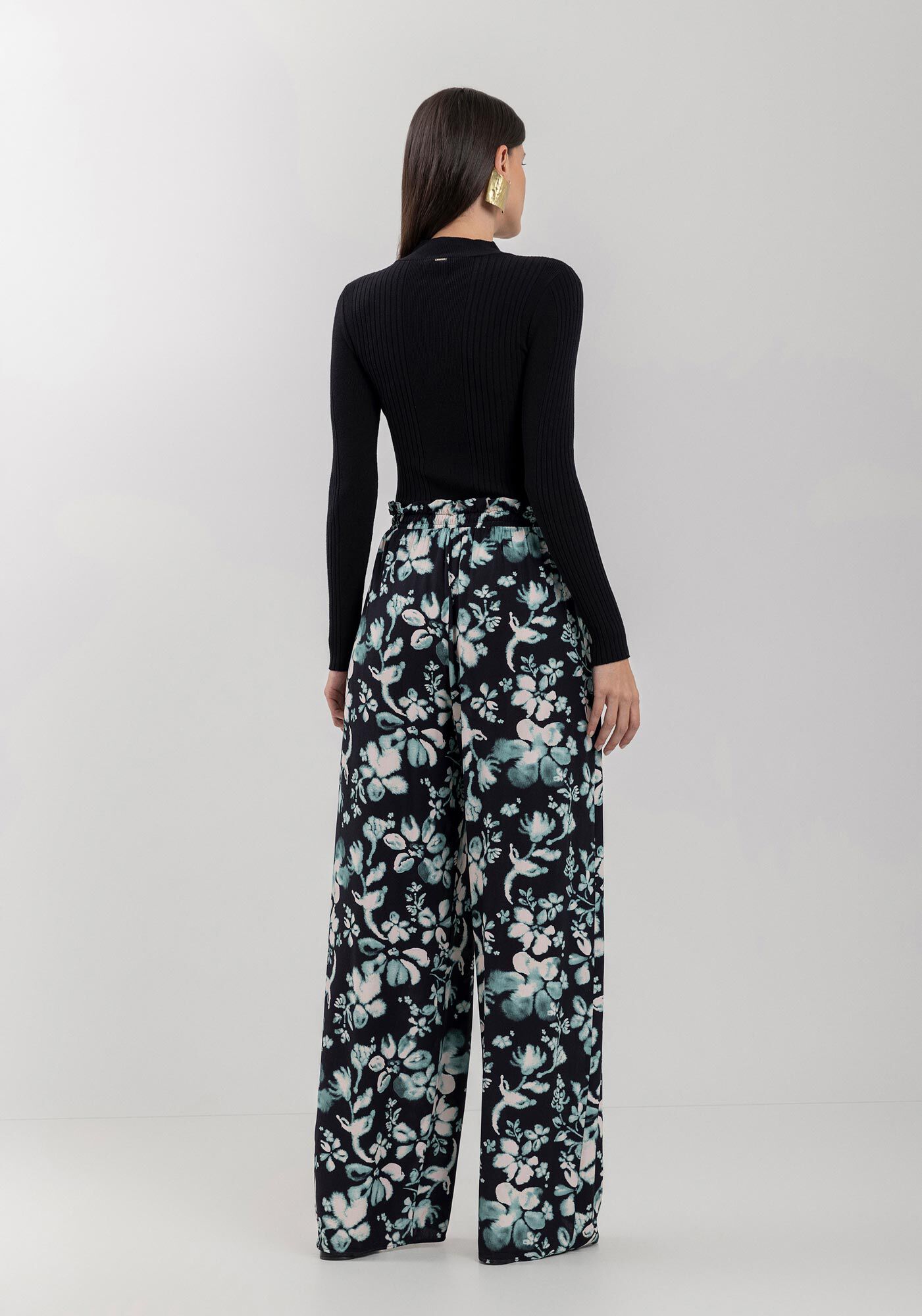 Cal&ccedil;a Pantalona Estampada Em Viscose Com Amarra&ccedil;&atilde;o Frontal, , large.