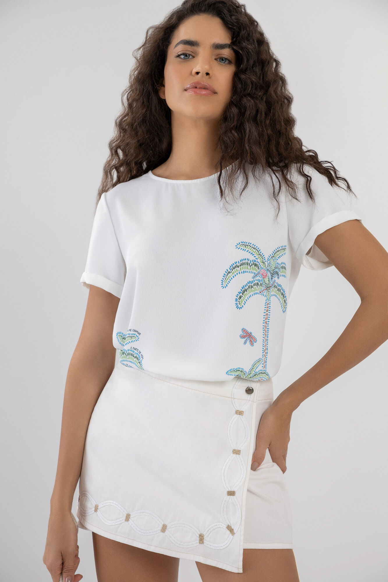 Blusa Manga Curta em Tecido Plano Estampada, , large.