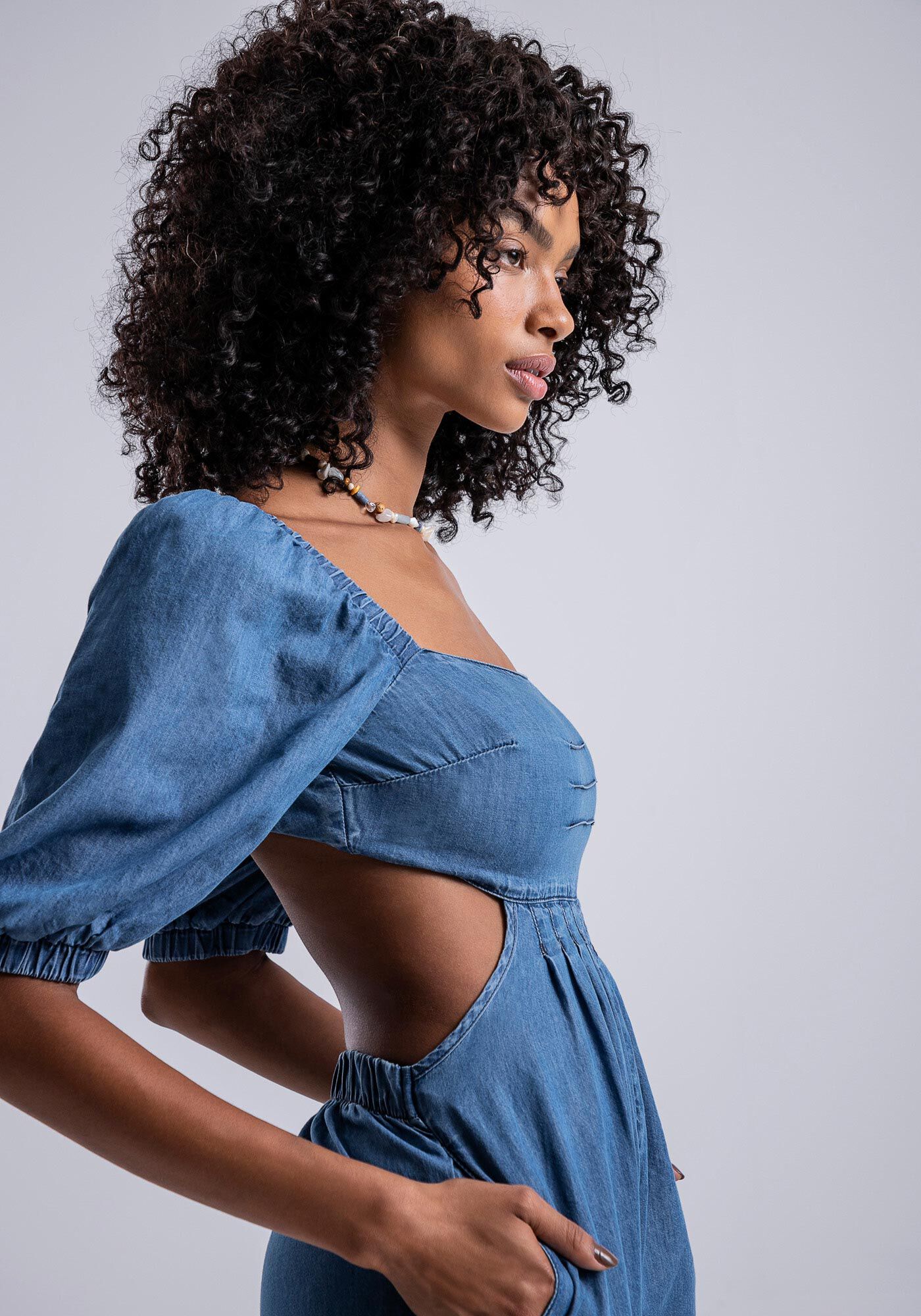 Macac&atilde;o Jeans Longo com Cut Out, JEANS, large.