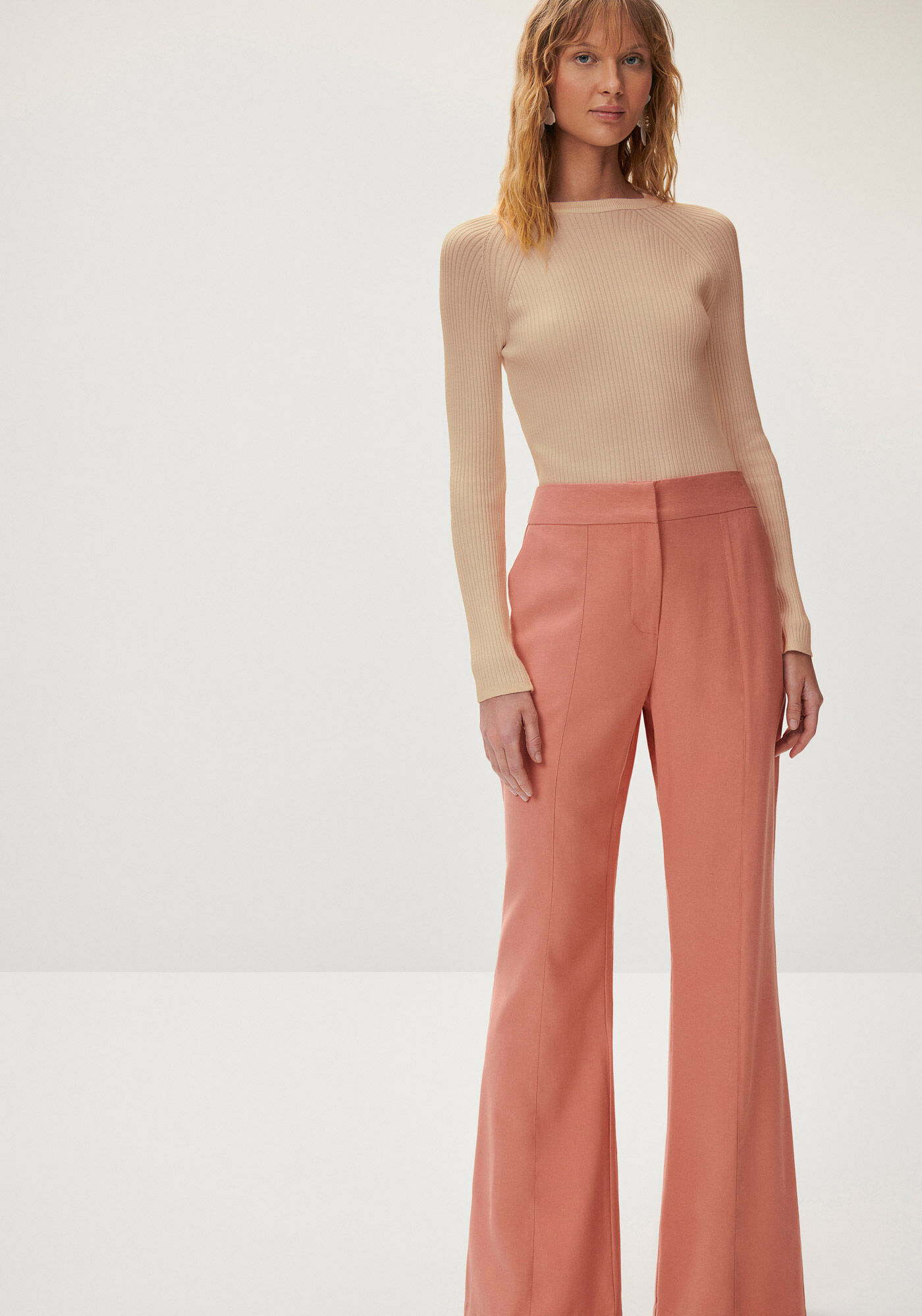 Cal&ccedil;a Flare Alfaiataria com Cintura M&eacute;dia, , large.