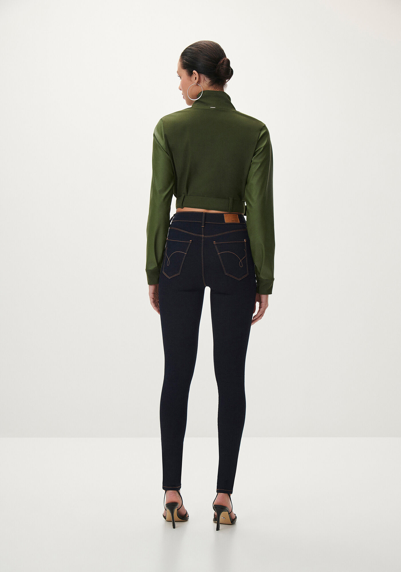 Cal&ccedil;a Jeans Skinny Cintura Alta Escura, JEANS, large.