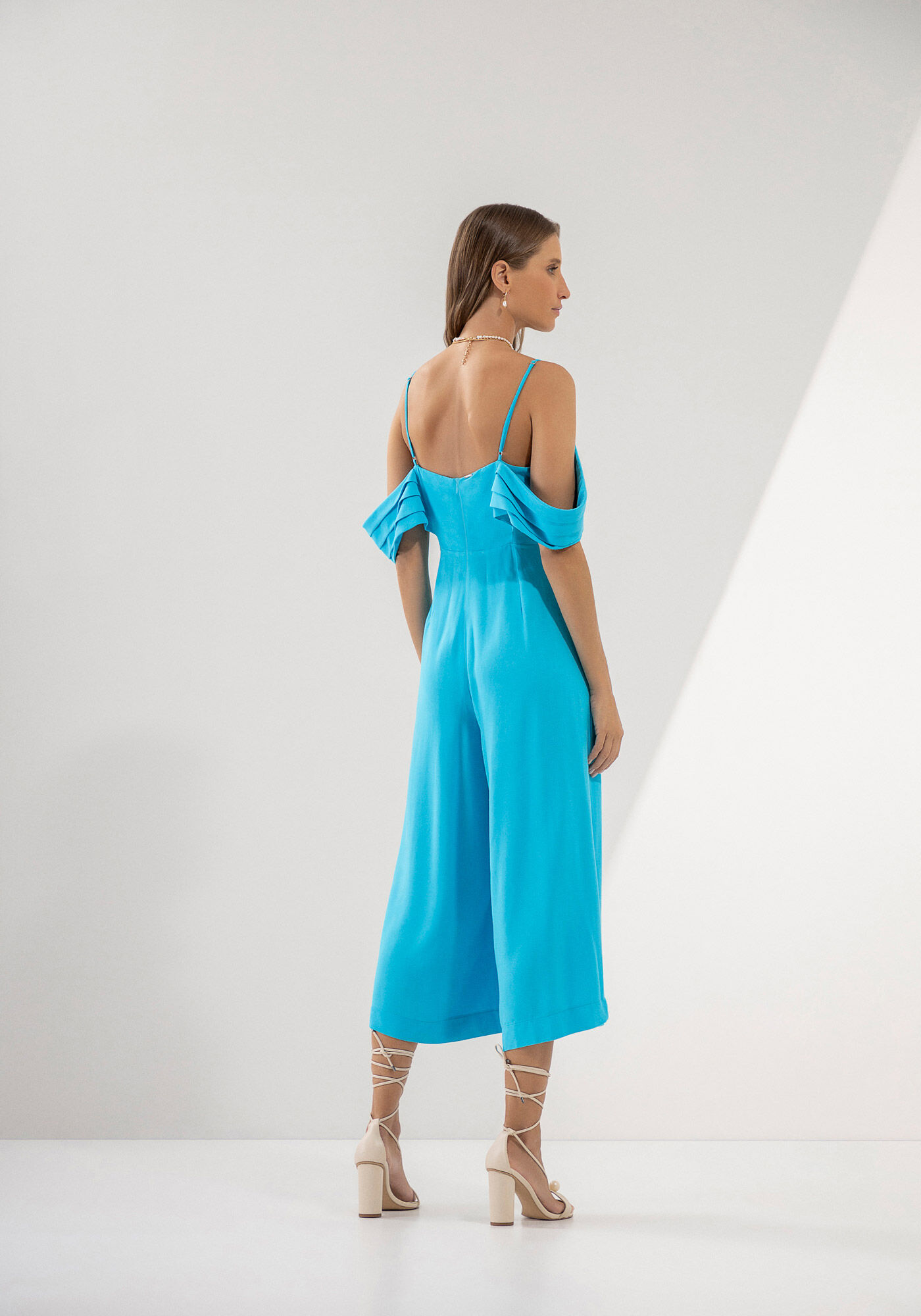 Macac&atilde;o Midi em Viscose com Pregas Mangas, , large.