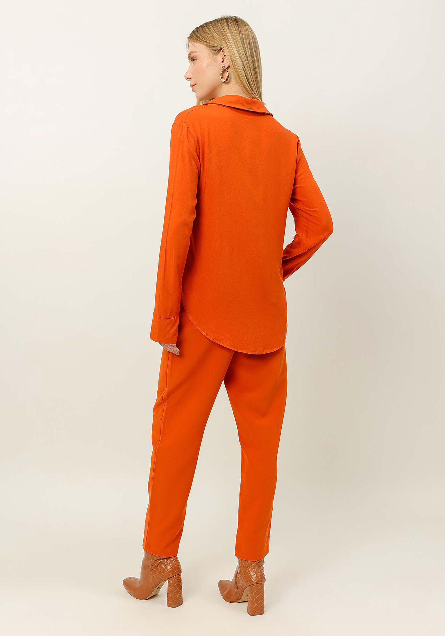 Camisa Manga Longa em Viscose Clássica, LARANJA  RADIANTE. Camisa Manga Longa em Viscose Clássica, LARANJA  RADIANTE, large.