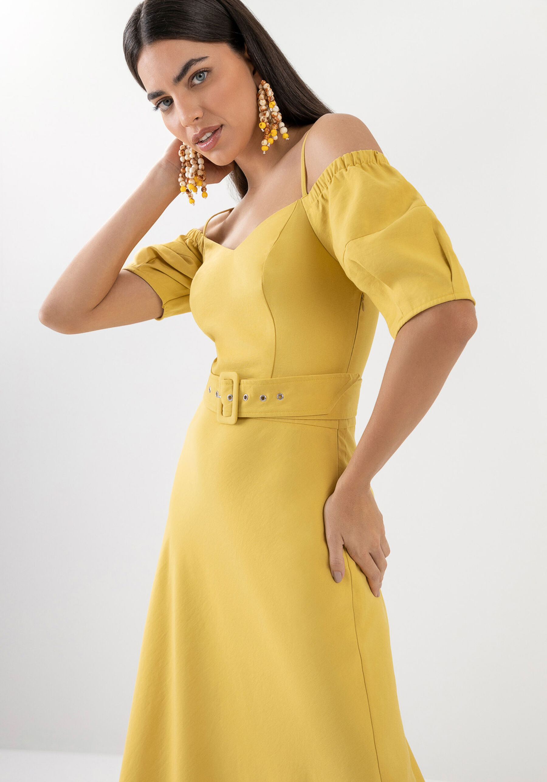 Vestido Midi com Recorte Ombros e Cinto, . Vestido Midi com Recorte Ombros e Cinto, , large.