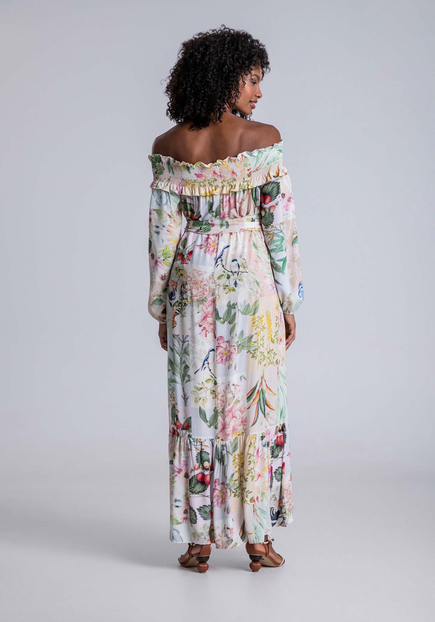 Vestido Midi Ch&aacute; em Viscose Ombro a Ombro, PAPEL DE CARTAS, large.