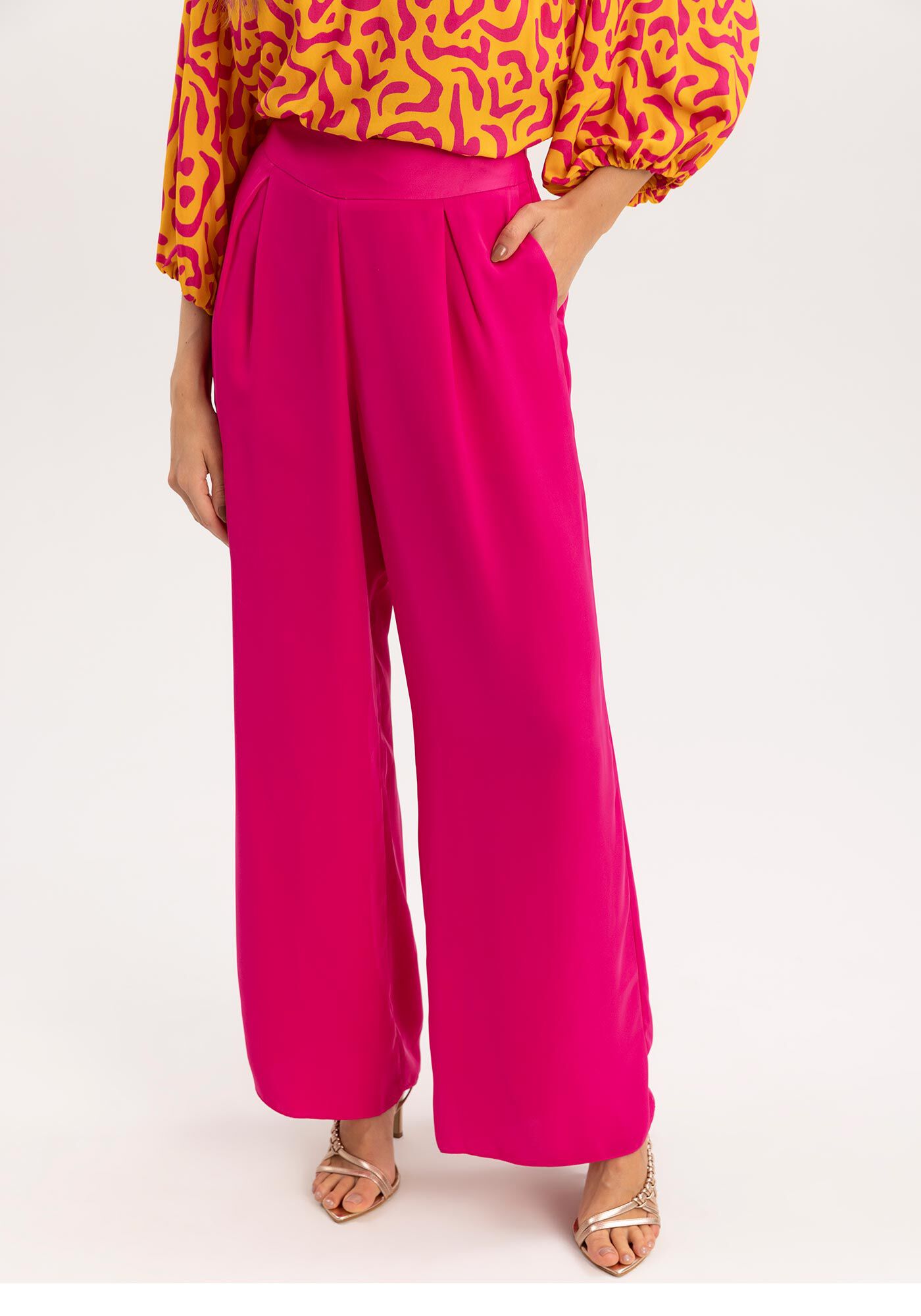 Cal&ccedil;a Reta Alfaiataria Perolada com Bolsos, , large.