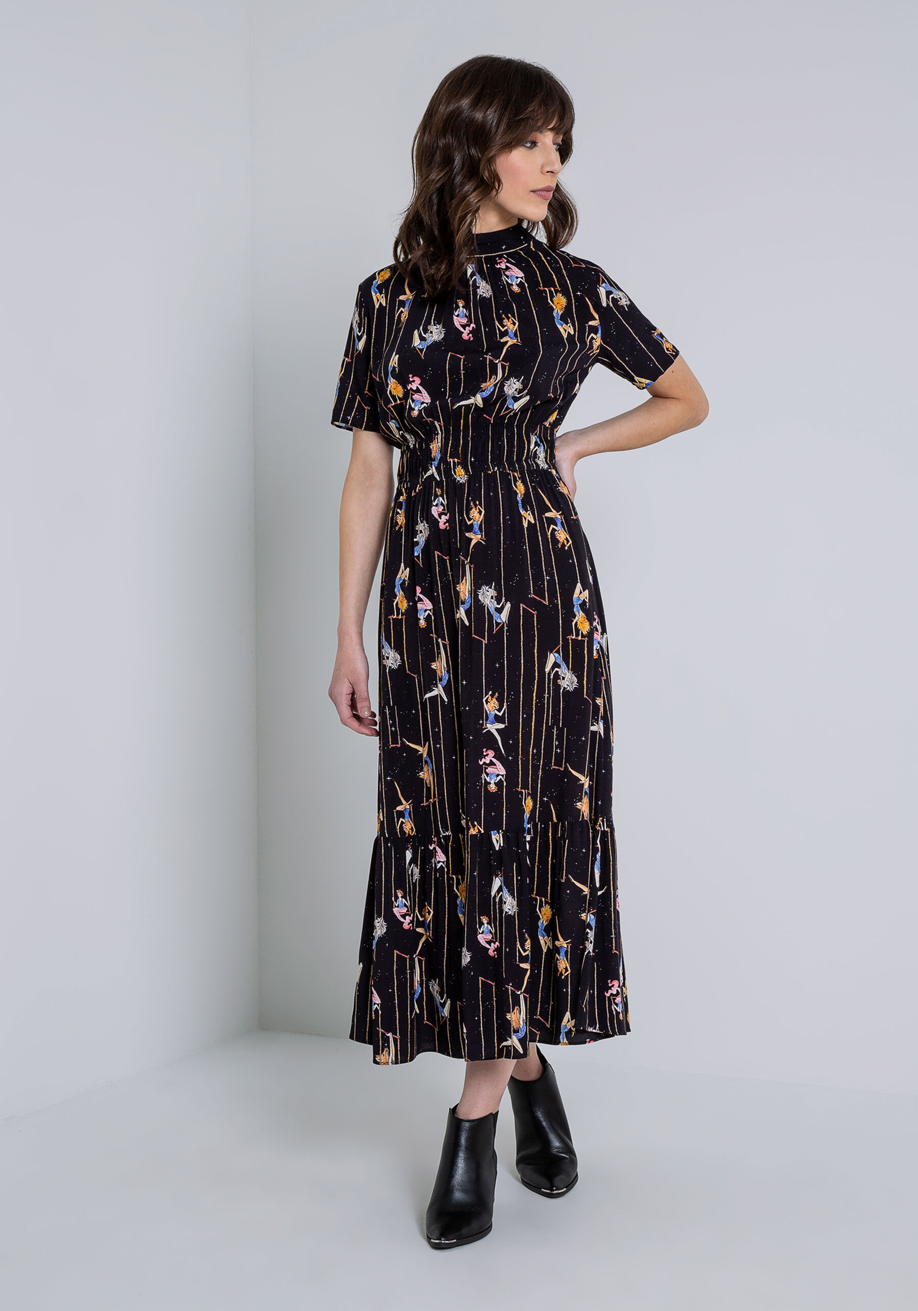 Vestido Midi Estampado em Viscose com Gola Laço, . Vestido Midi Estampado em Viscose com Gola Laço, , large.