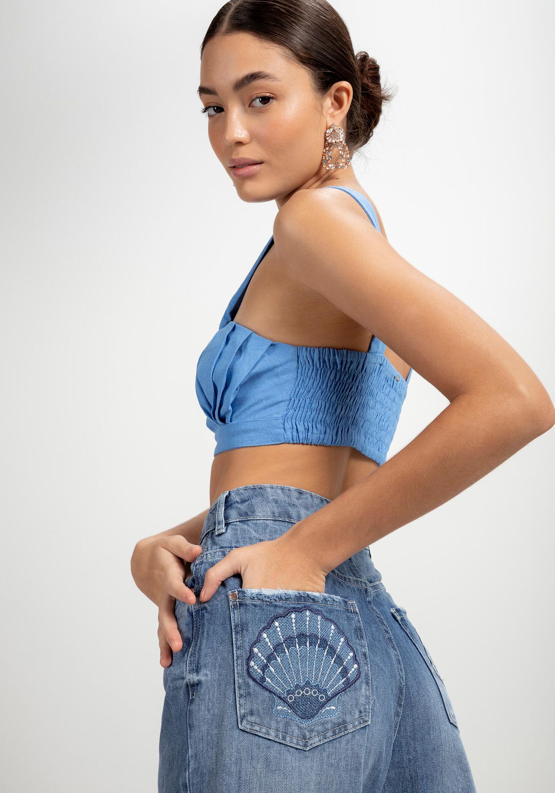 Calça Jeans Wide Leg Super Alta com Bordado, JEANS. Calça Jeans Wide Leg Super Alta com Bordado, JEANS, large.