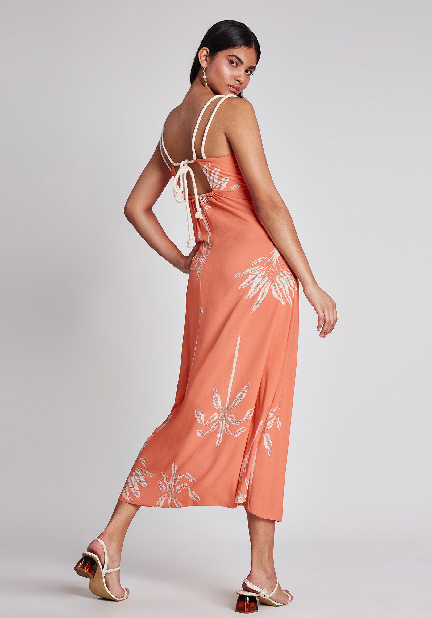 Vestido com Al&ccedil;as M&iacute;di Estampa, , large.