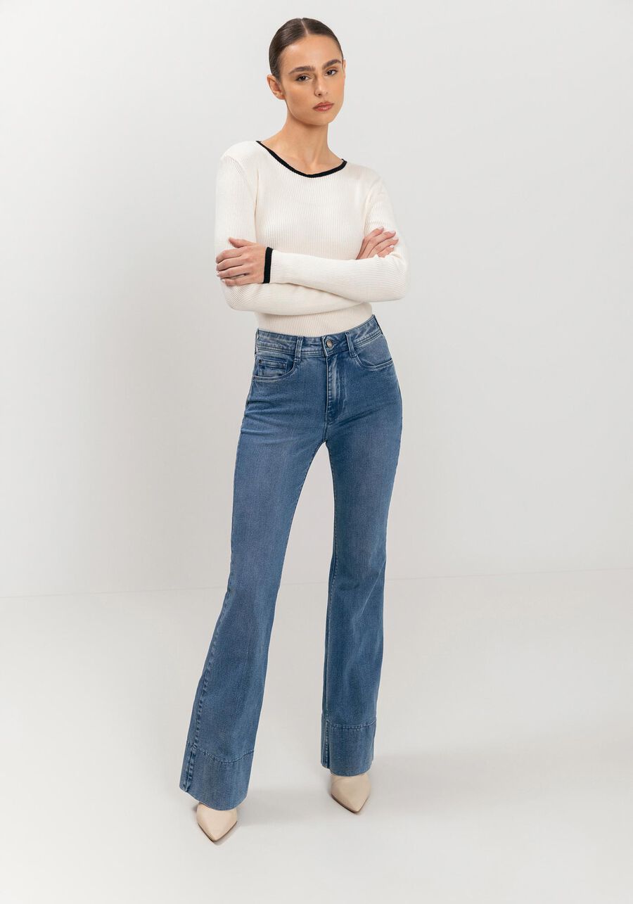 Calça Jeans Flare Com Cintura Alta E Bolsos Funcionais, . Calça Jeans Flare Com Cintura Alta E Bolsos Funcionais, , large.