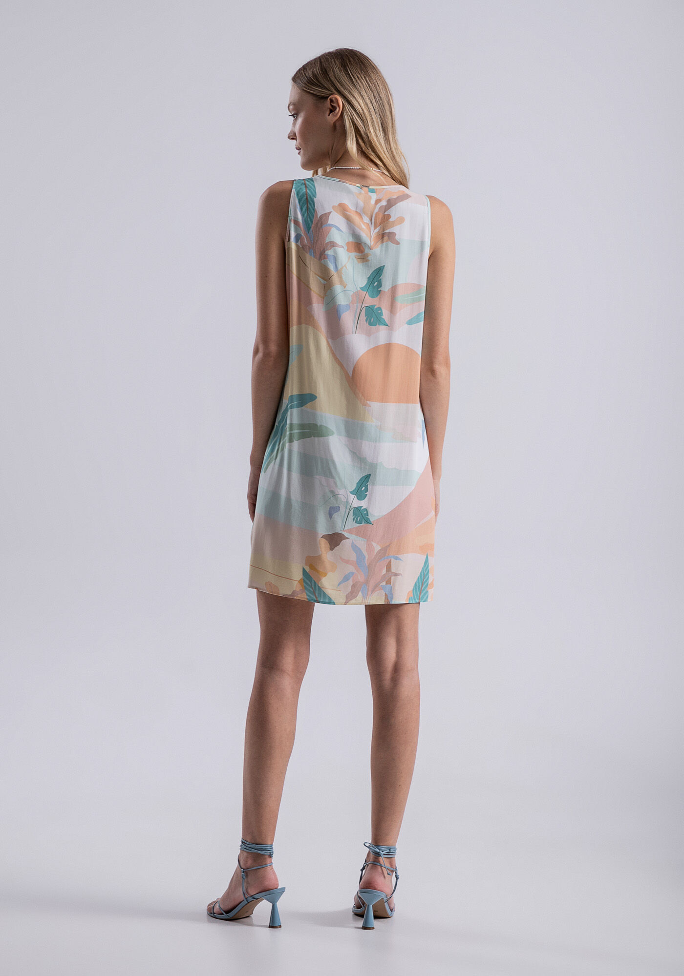 Vestido Curto Sem Mangas em Viscose Estampado, , large.