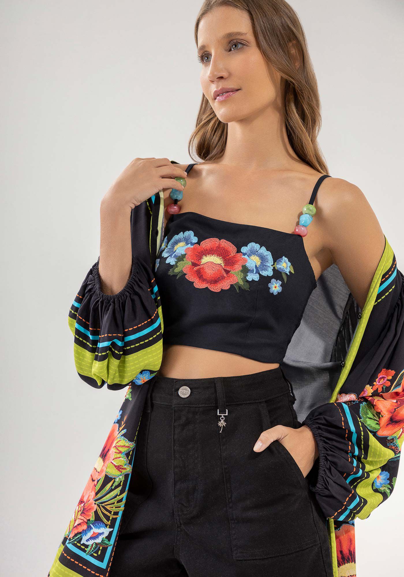 Blusa Cropped Bordada com Pedras Al&ccedil;as, , large.