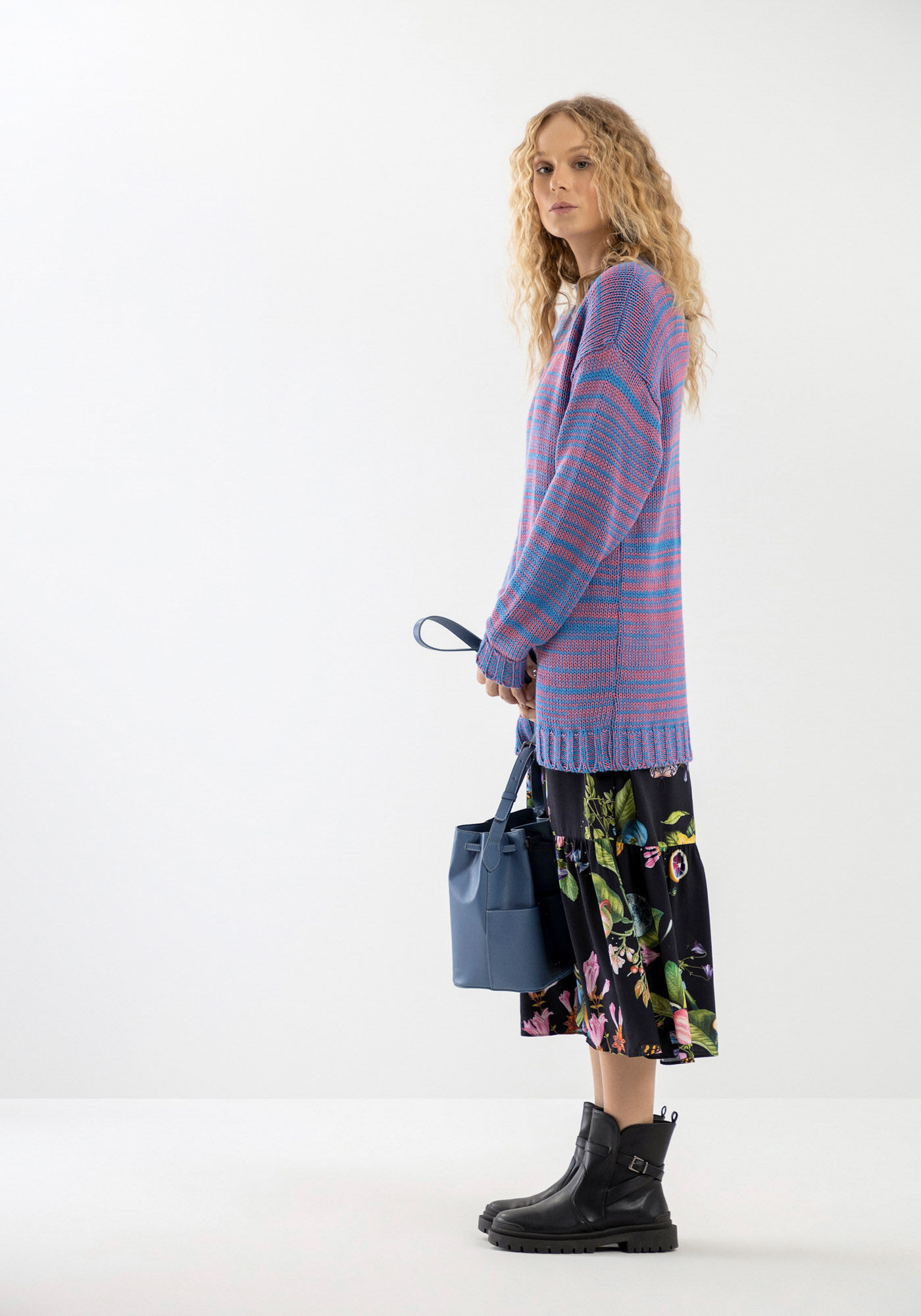 Blus&atilde;o Alongado em Tric&ocirc; Listrado, , large.