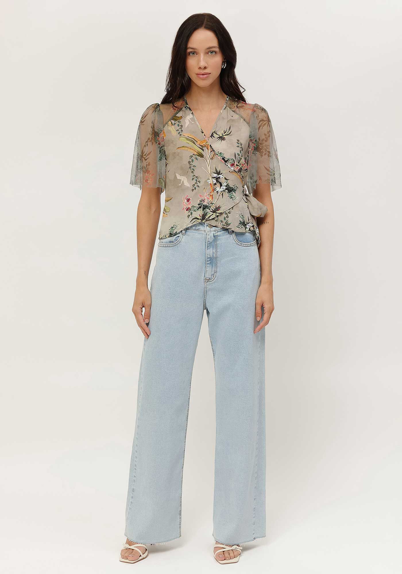 Blusa Transpassada Estampada com Mangas Tule, , large.