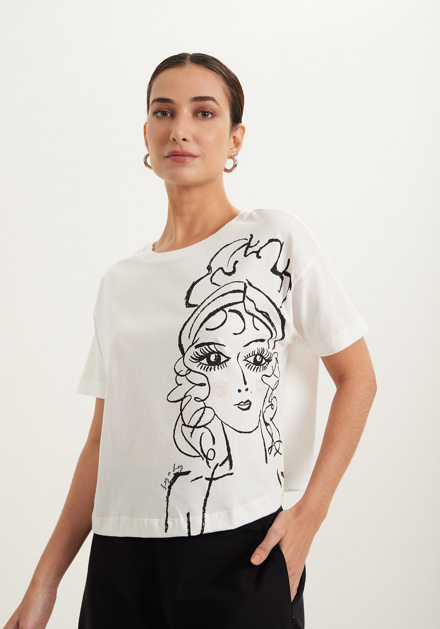 Blusa Com Mangas Curtas E Estampa Local Em Malha Prime, , large.