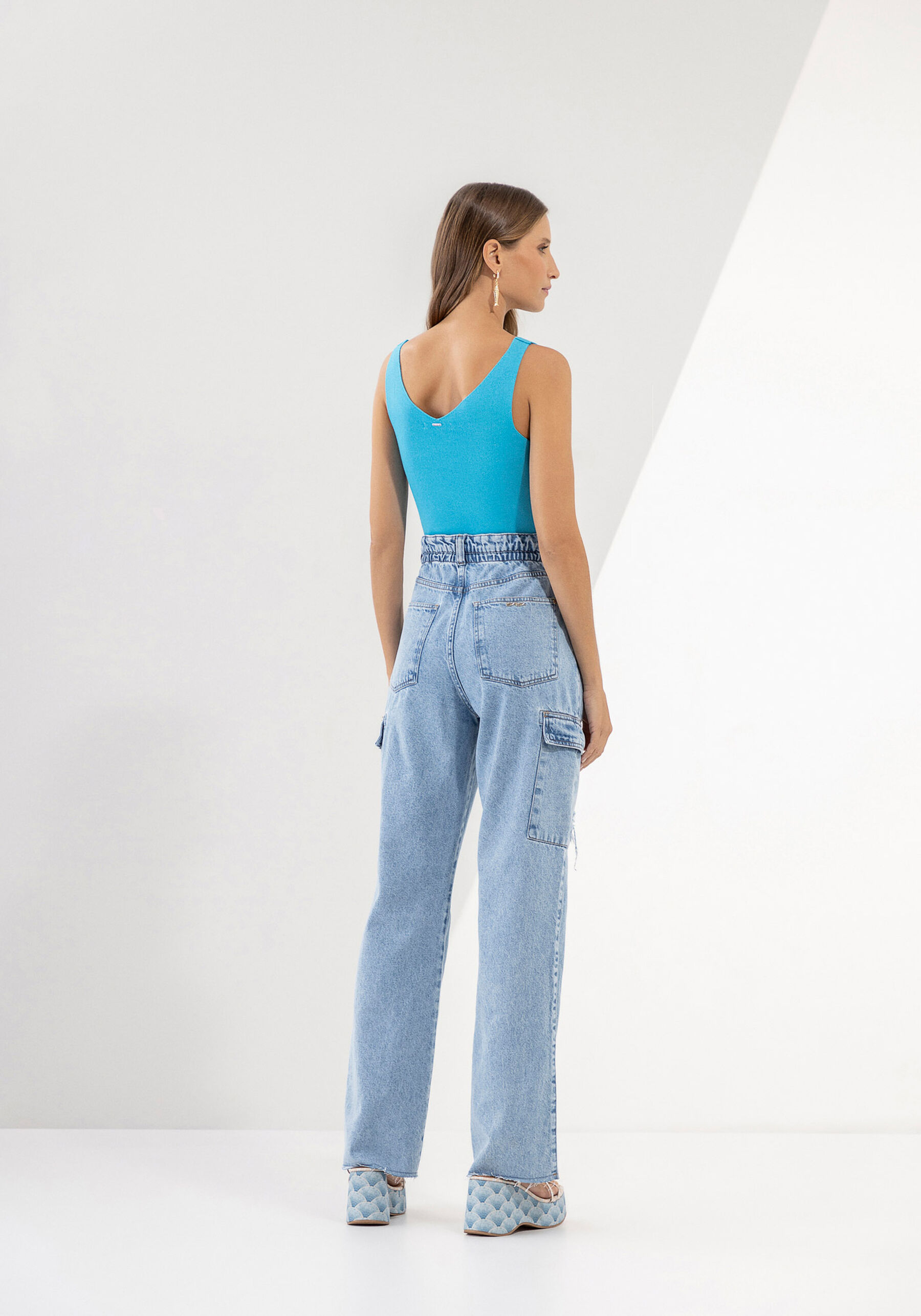 Blusa Cropped em Tricô com Decote V, . Blusa Cropped em Tricô com Decote V, , large.