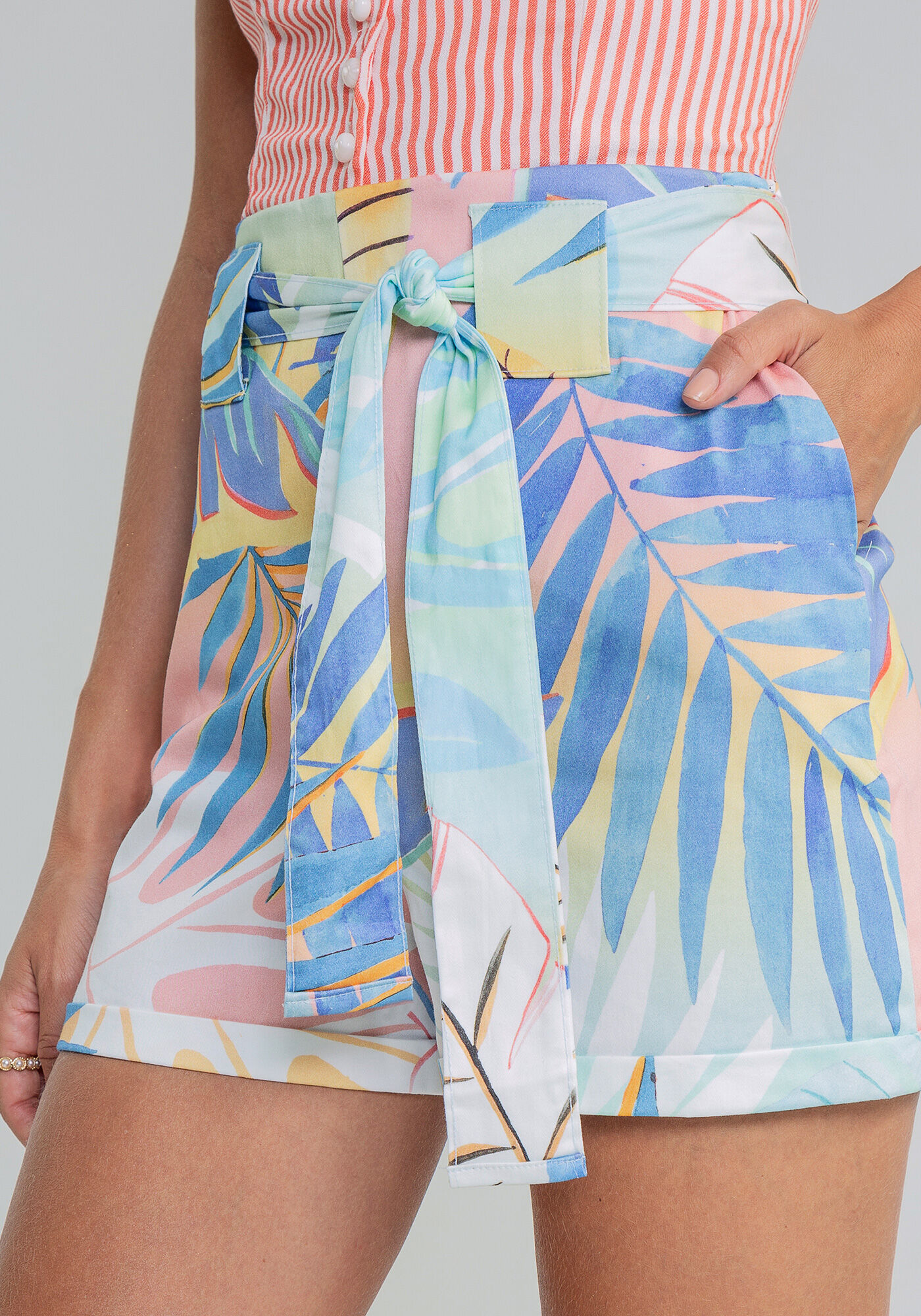 Shorts Cintura M&eacute;dia Cinto Estampa, , large.