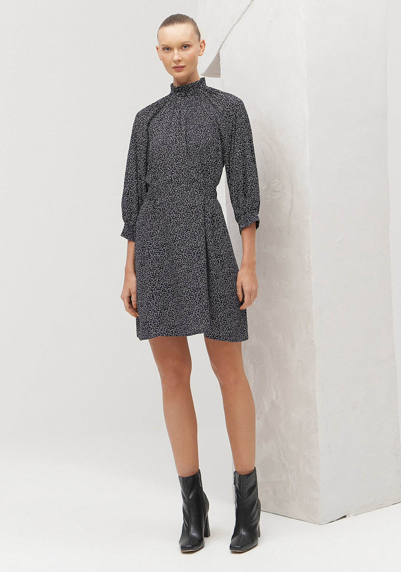 Vestido Curto Estampado com Manga Bufante, DOTS, large.