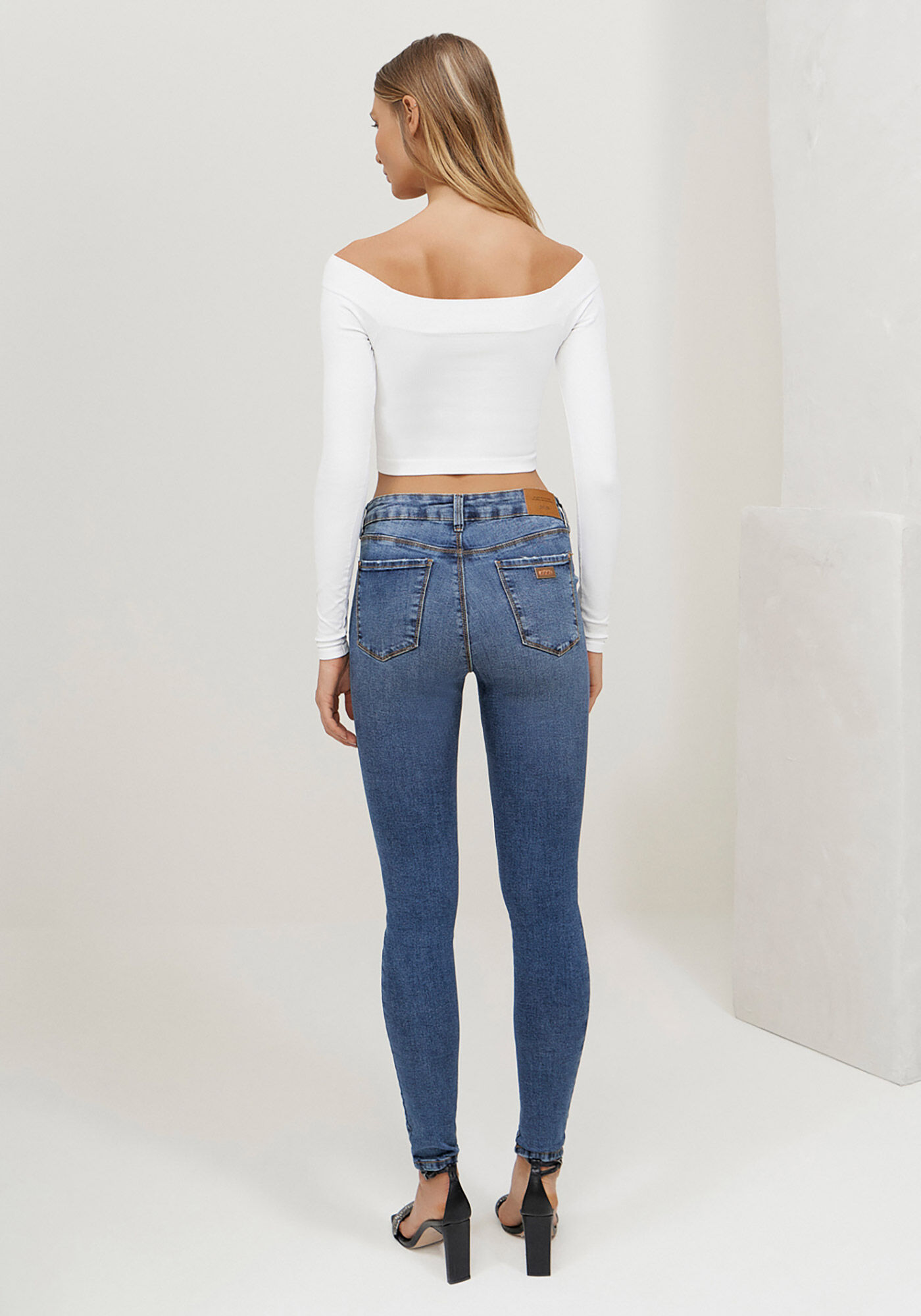 Blusa Manga Longa com Decote Ombro a Ombro, , large.