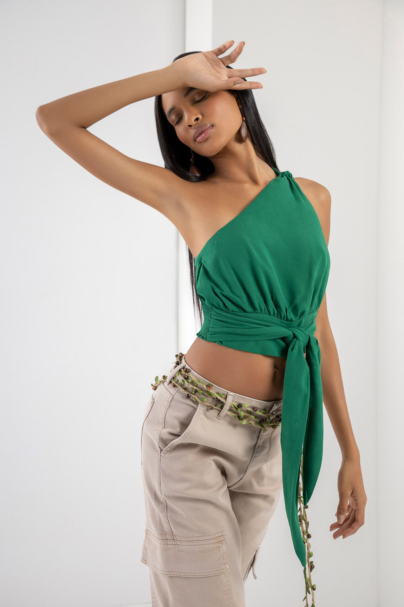 Blusa Ombro S em Crepe com Amarra o Lez a Lez