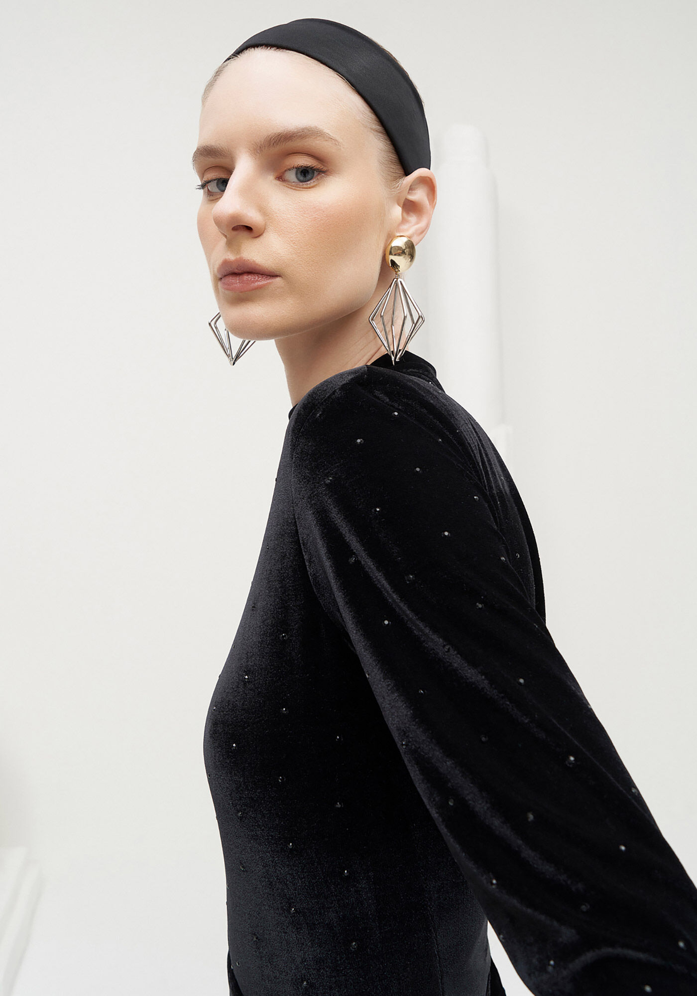 Blusa Manga Longa Cropped em Veludo com Strass, , large.