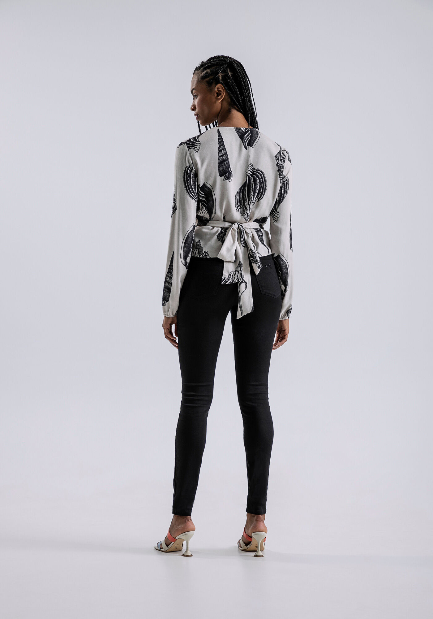 Blusa Manga Longa em Crepe com Amarra&ccedil;&atilde;o, , large.