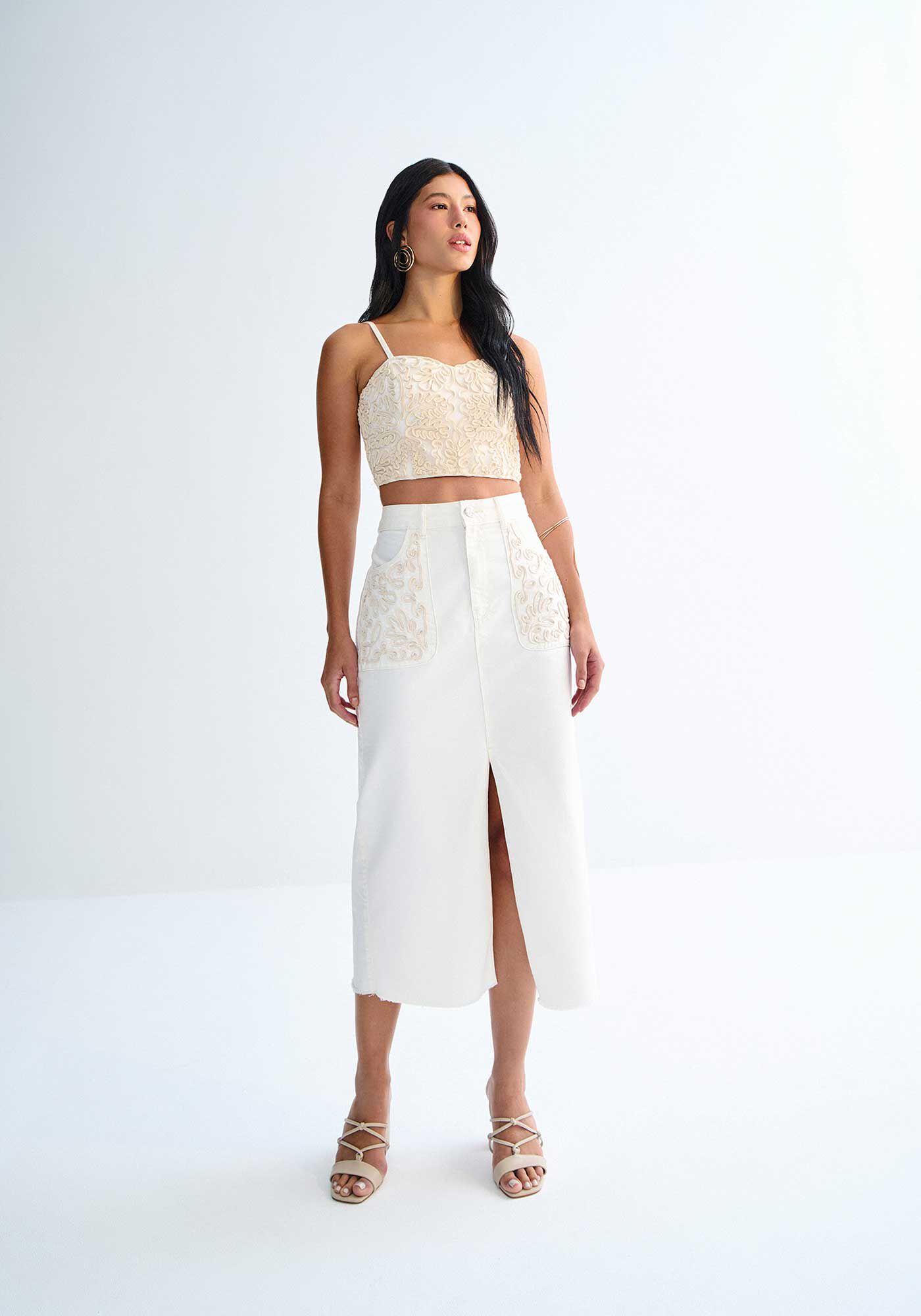 Blusa Sarja Cropped Off-White com Bordado Bailarina, OFF WHITE, large.