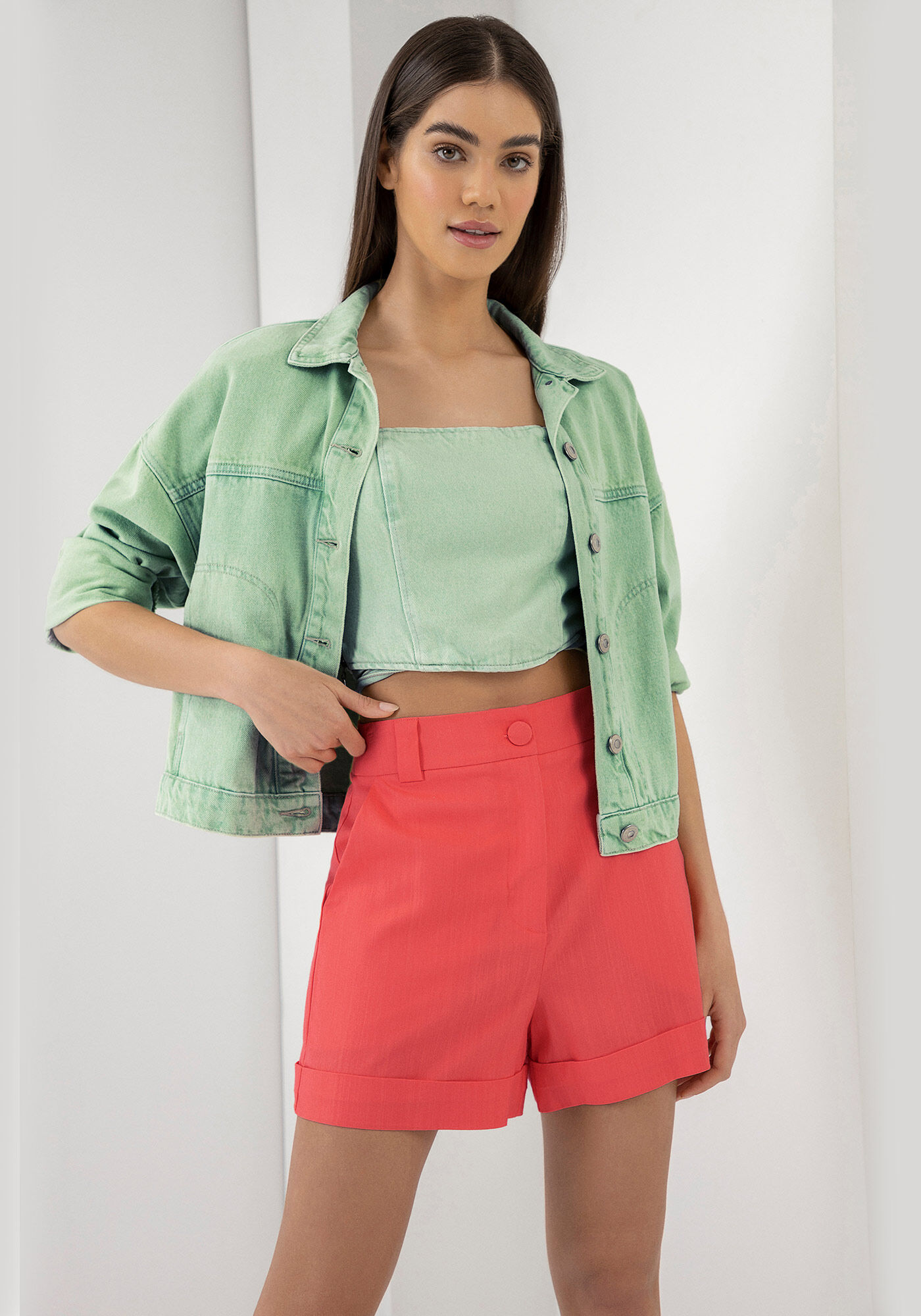 Shorts Cintura Alta Alfaiataria com Bolsos, , large.