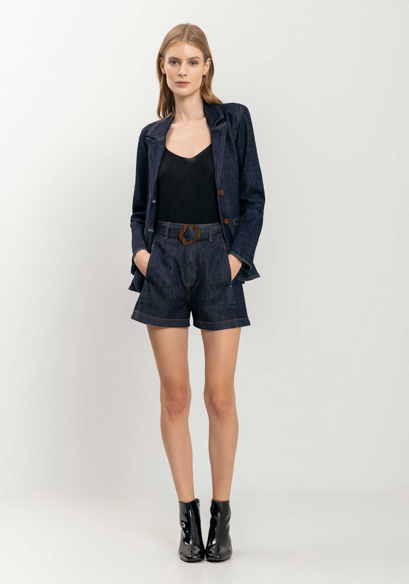 Shorts Jeans Alfaiataria Com Cintura Alta E Cinto, JEANS, large.