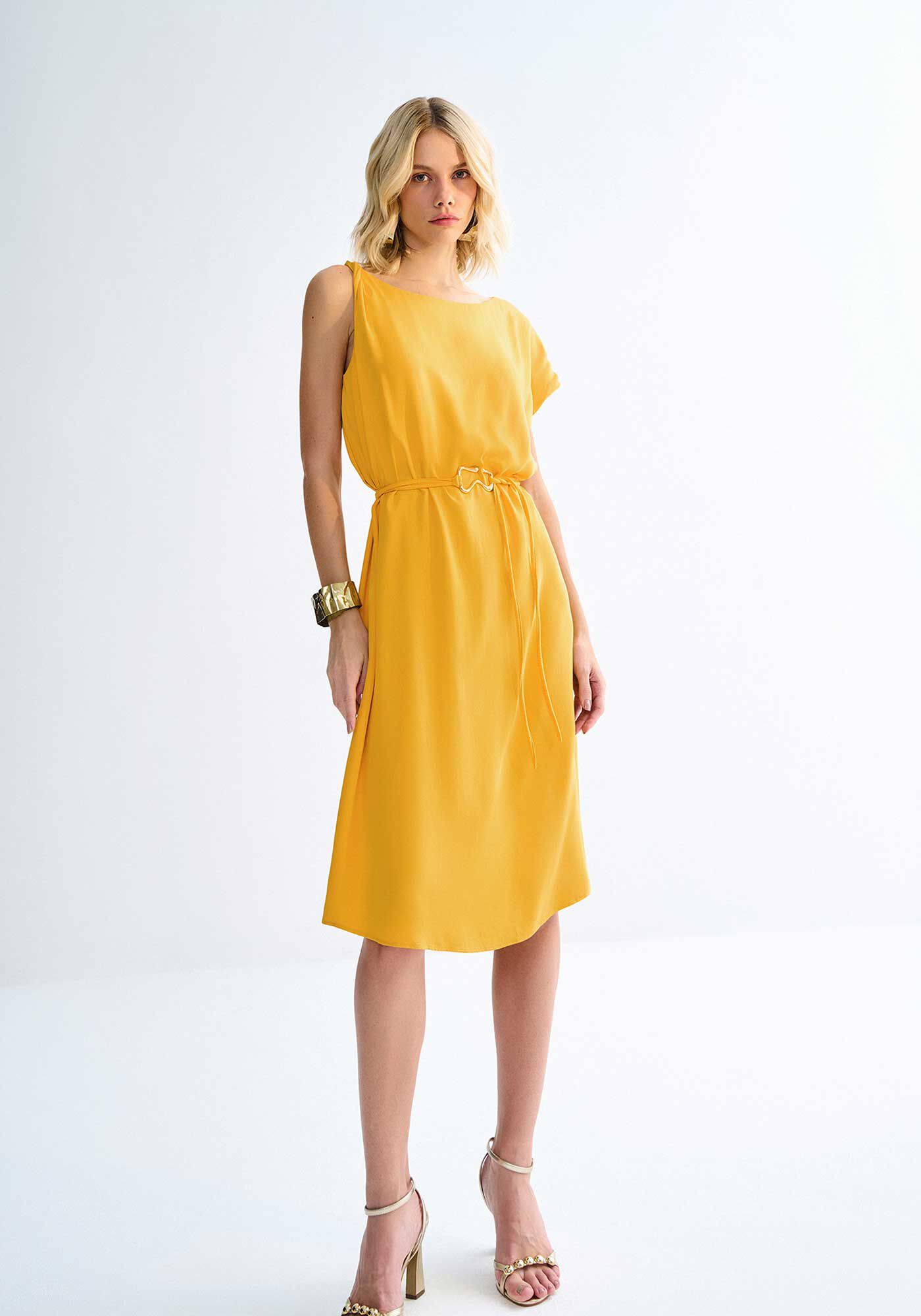 Vestido Midi Assim&eacute;trico com Cinto, AMARELO SAVANNAH, large.