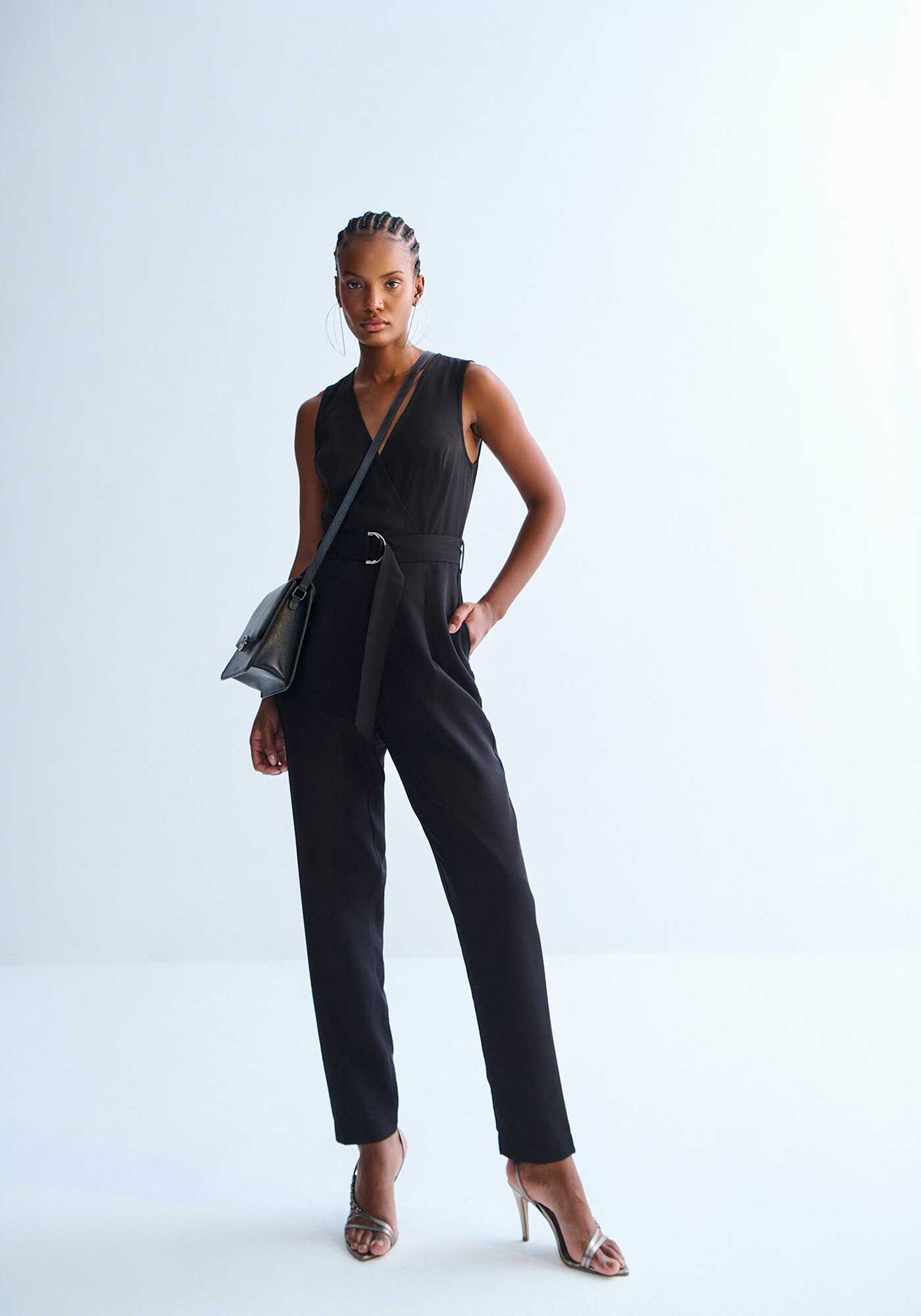 Macac&atilde;o Longo Alfaiataria Decote V com Cinto, , large.