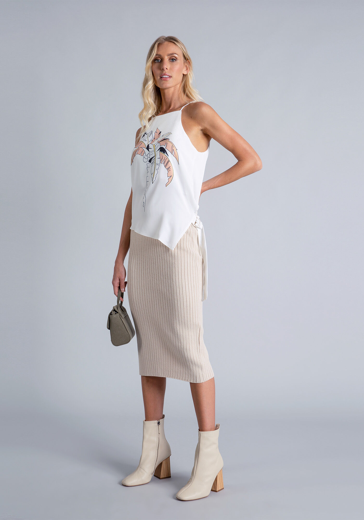 Blusa com Al&ccedil;as Assim&eacute;trica, , large.