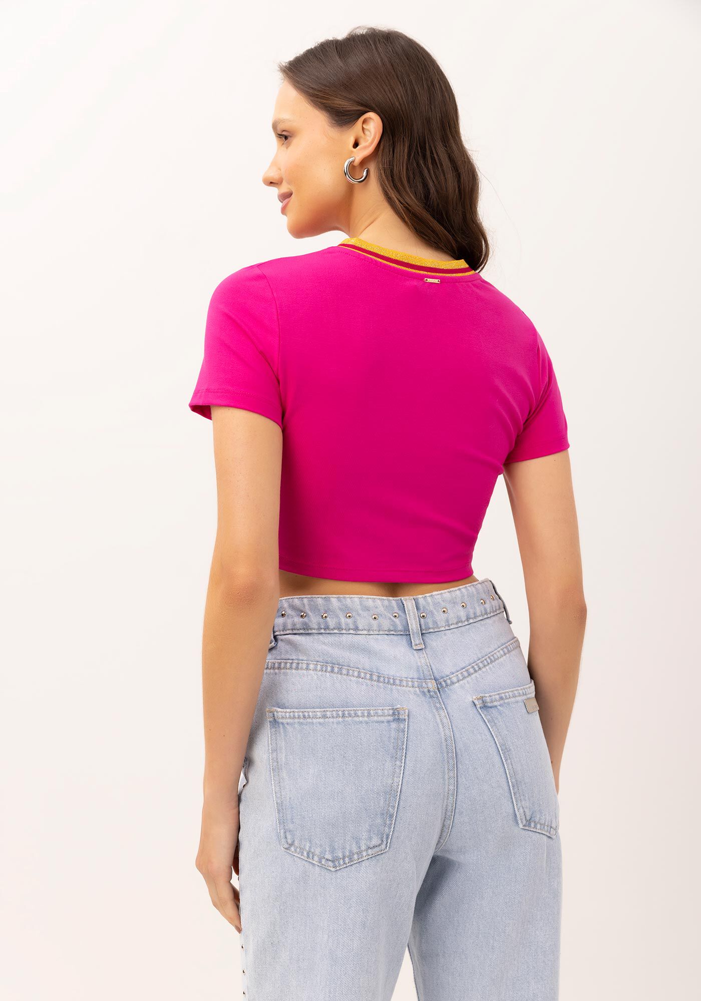 Blusa Manga Curta Cropped em Malha com Retil&iacute;nea Decote, , large.