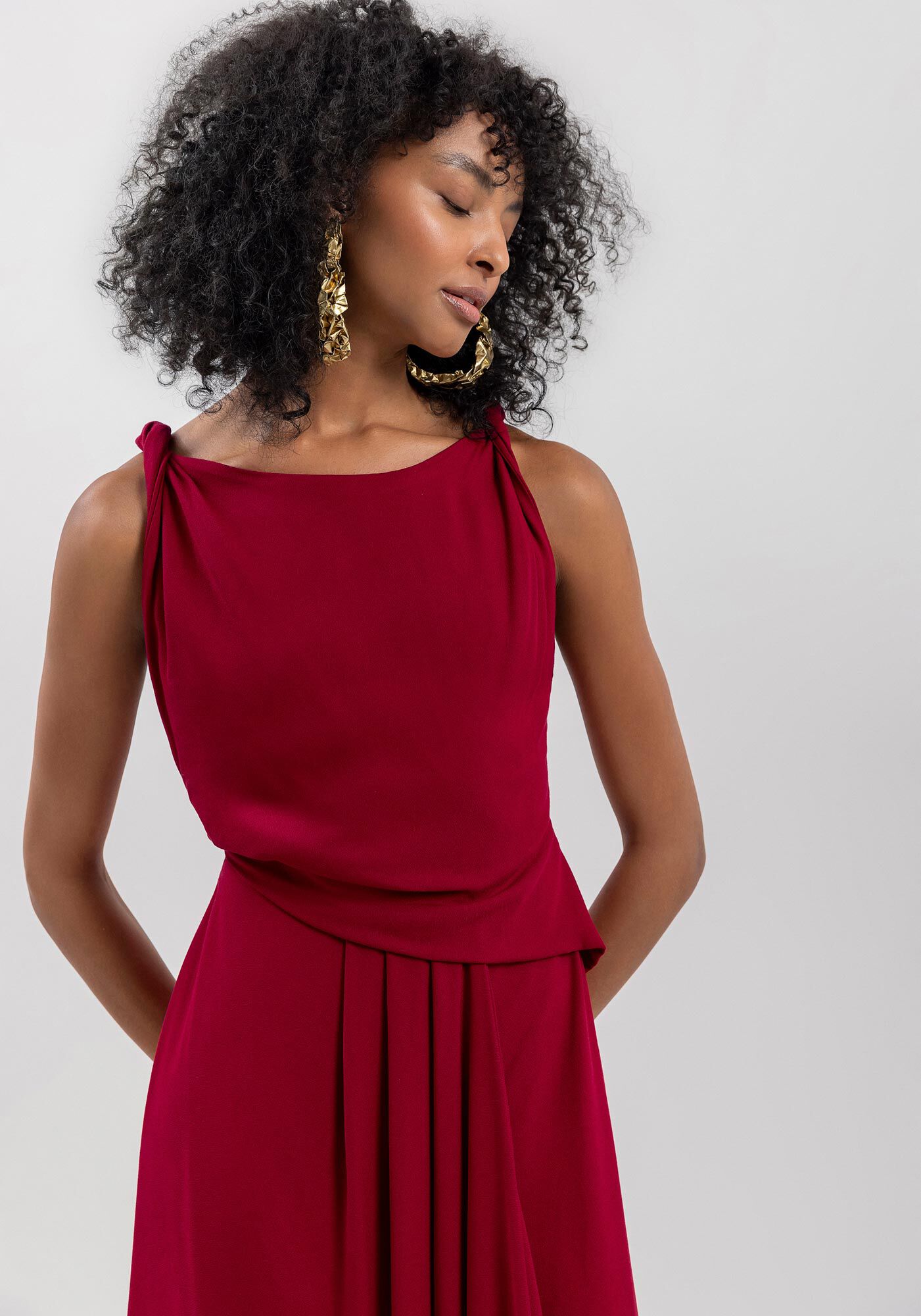 Vestido Midi Em Crepe De Alfaiataria Com Al&ccedil;as Torcidas, , large.