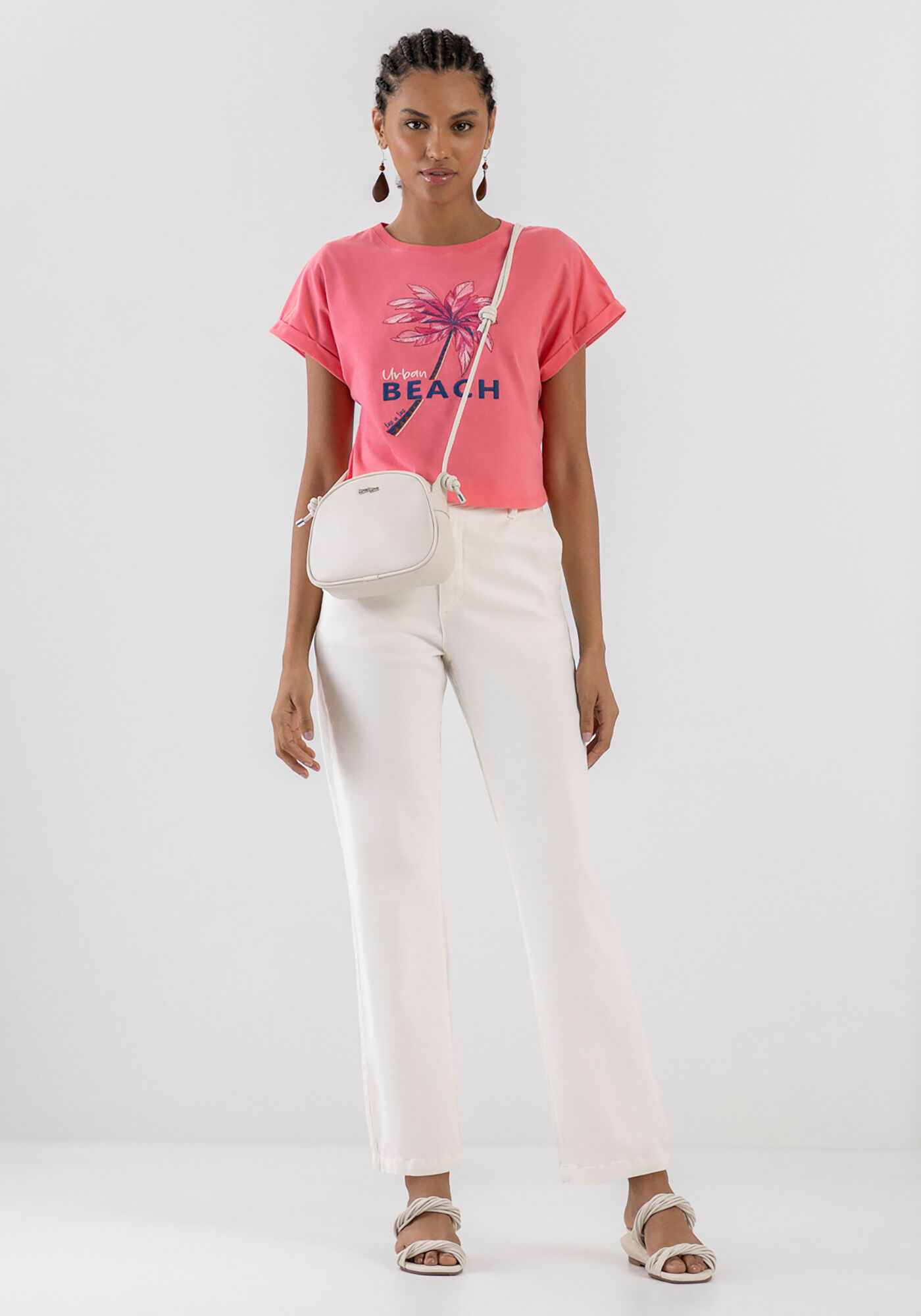 T-shirt Cropped em Malha com Bordado, ROSA PEWTER, large.