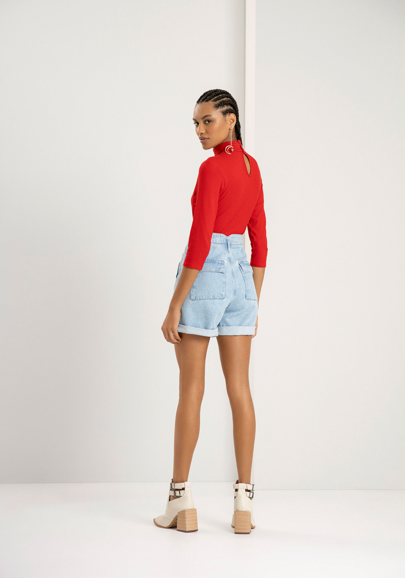 Blusa Cropped Canelada com Gola Alta, , large.