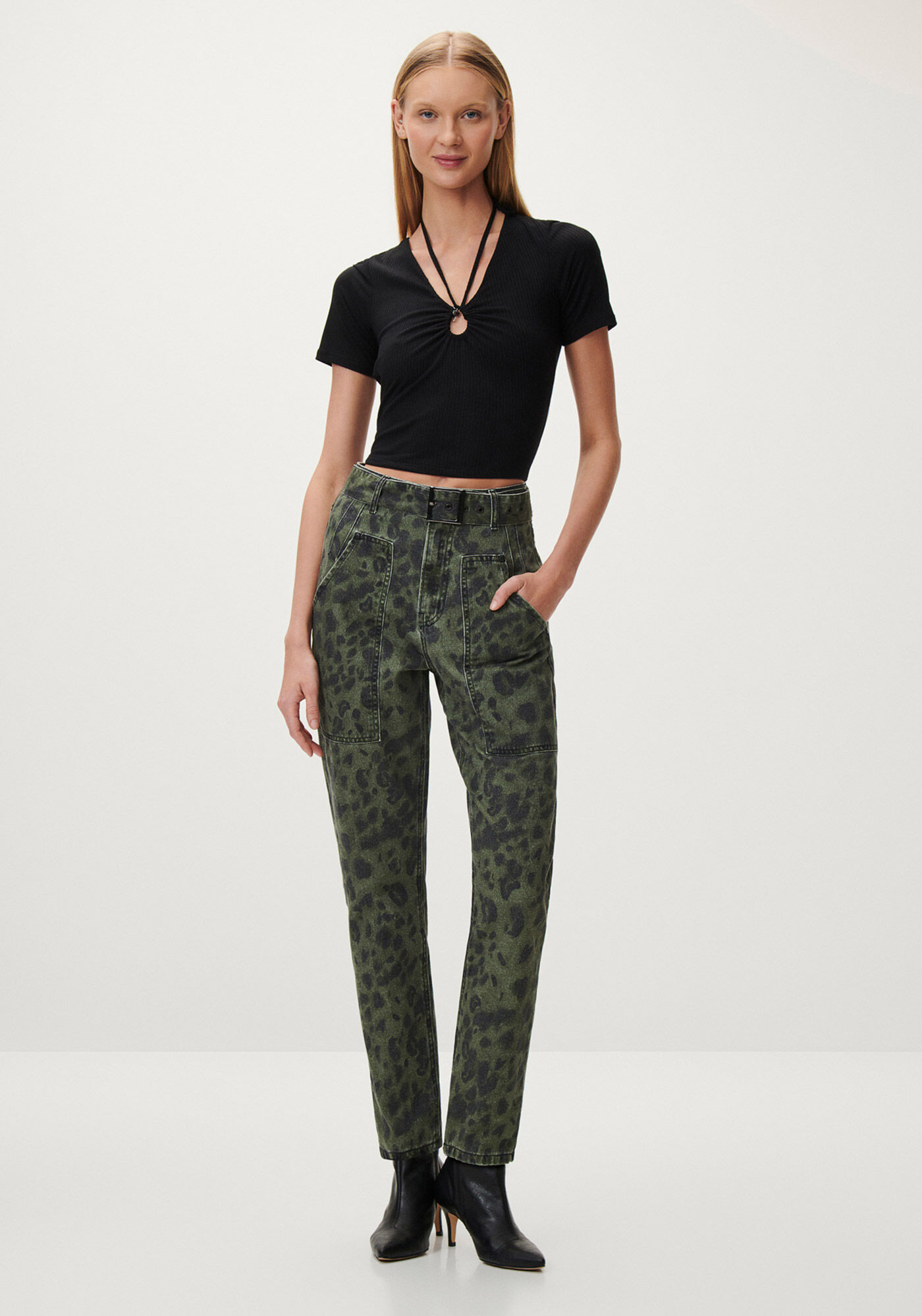 Blusa Canelada com Amarra&ccedil;&atilde;o Decote, PRETO REATIVO, large.