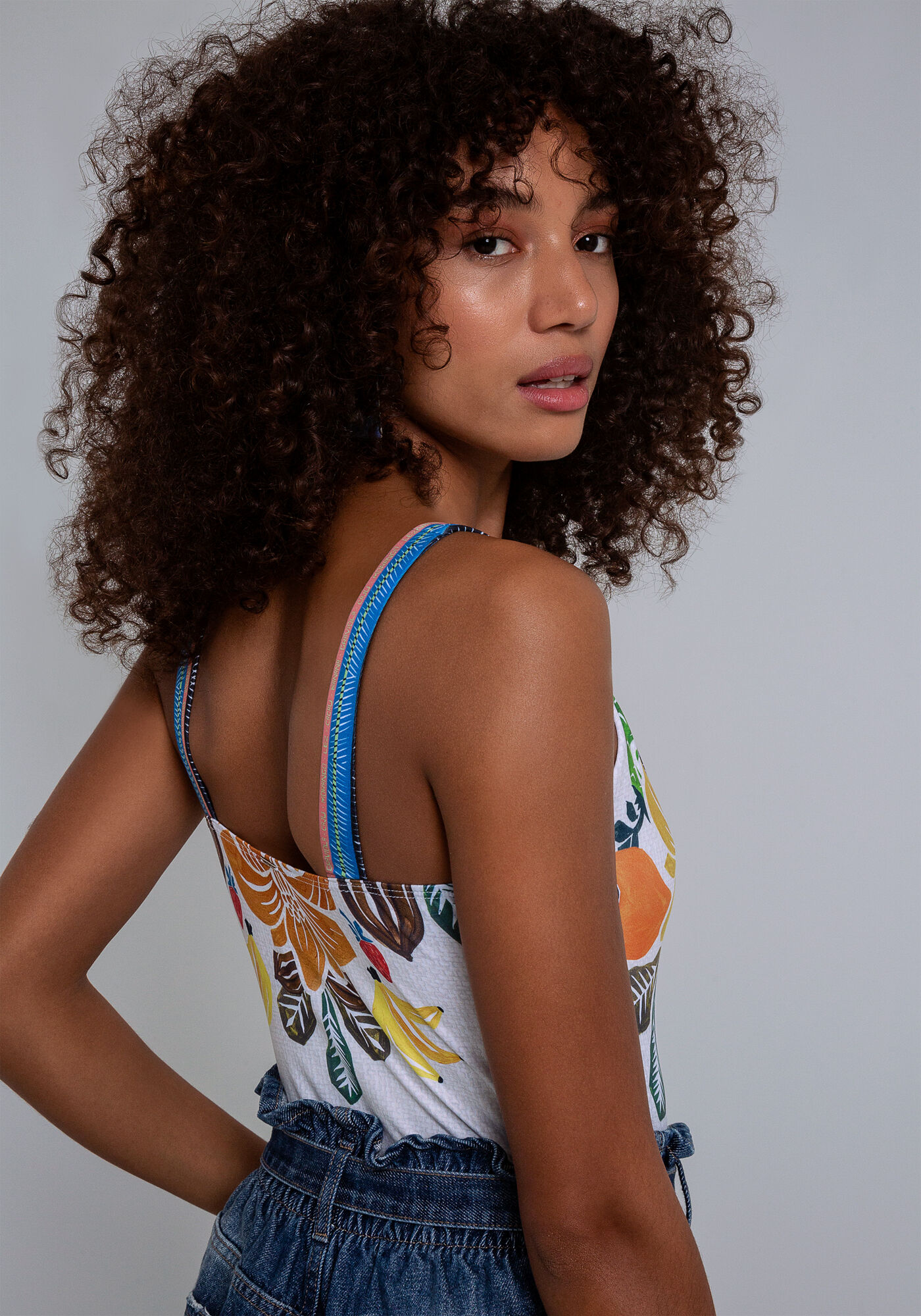 Body com Al&ccedil;as em Malha Modelli com Decote V, GRAVIOLA, large.