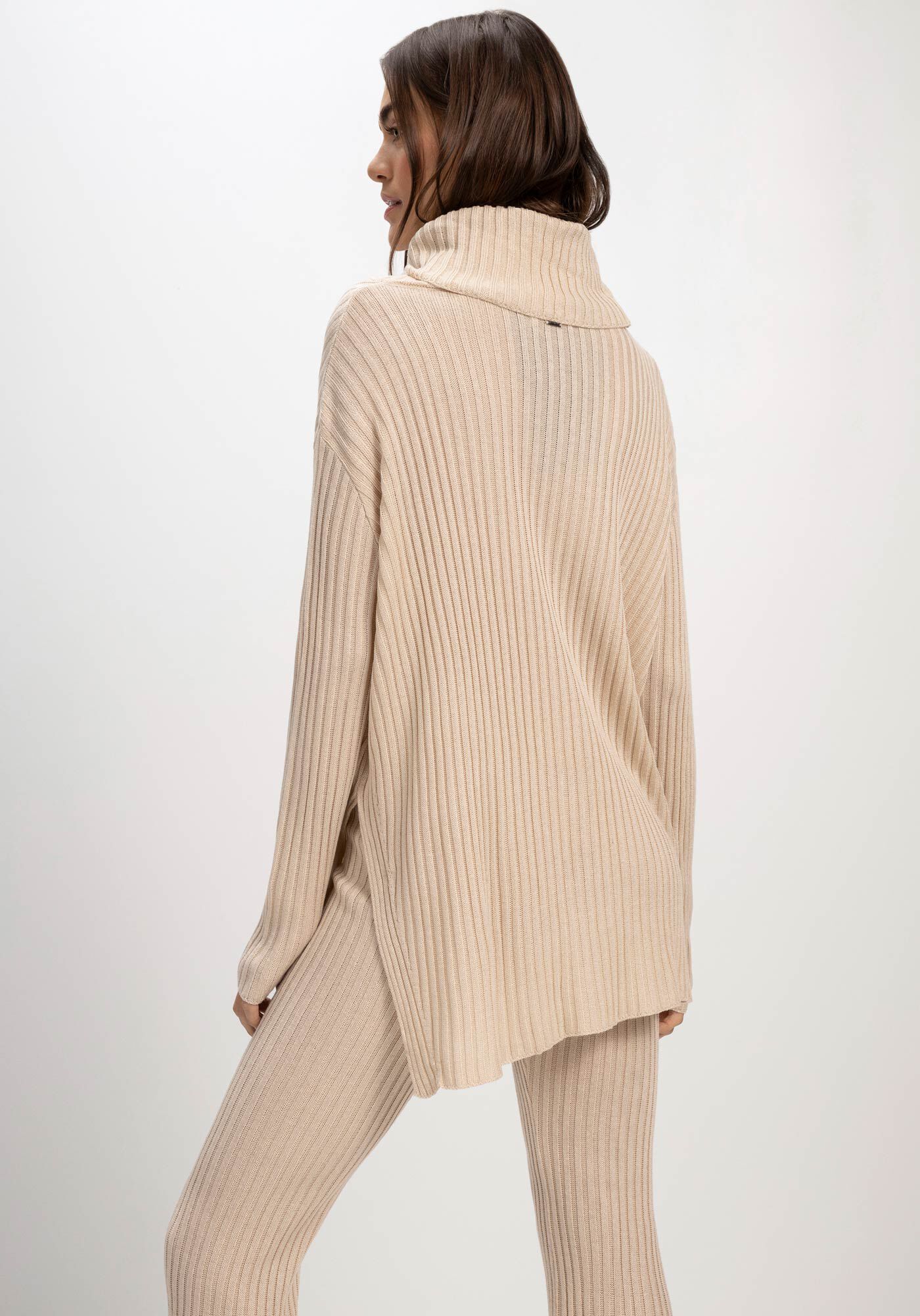 Blus&atilde;o Alongado em Tric&ocirc; com Gola Alta, BRANCO OFF WHITE, large.