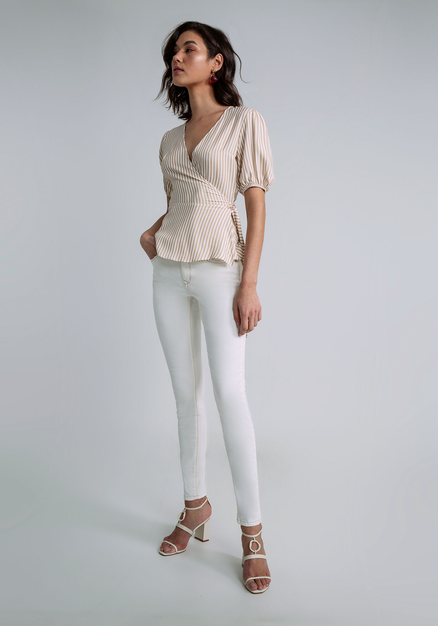 Blusa Transpassada Manga Bufante, , large.