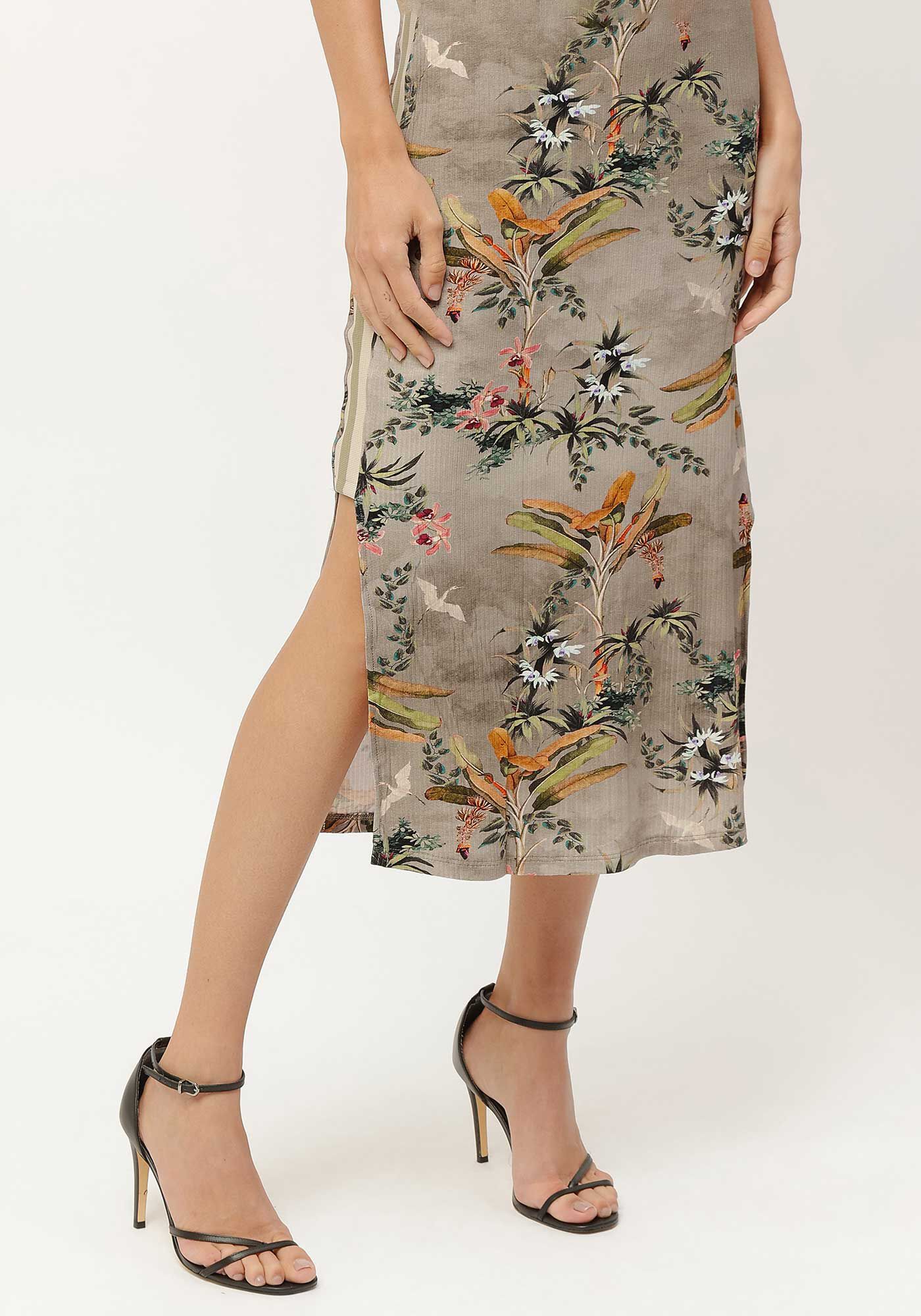 Vestido Midi Manga 3/4 com Retil&iacute;nea Lateral, , large.