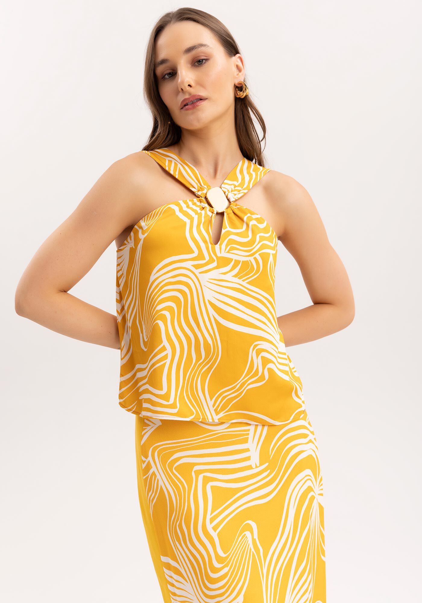 Blusa Cross Neck Estampada com Detalhe Aviamento, , large.