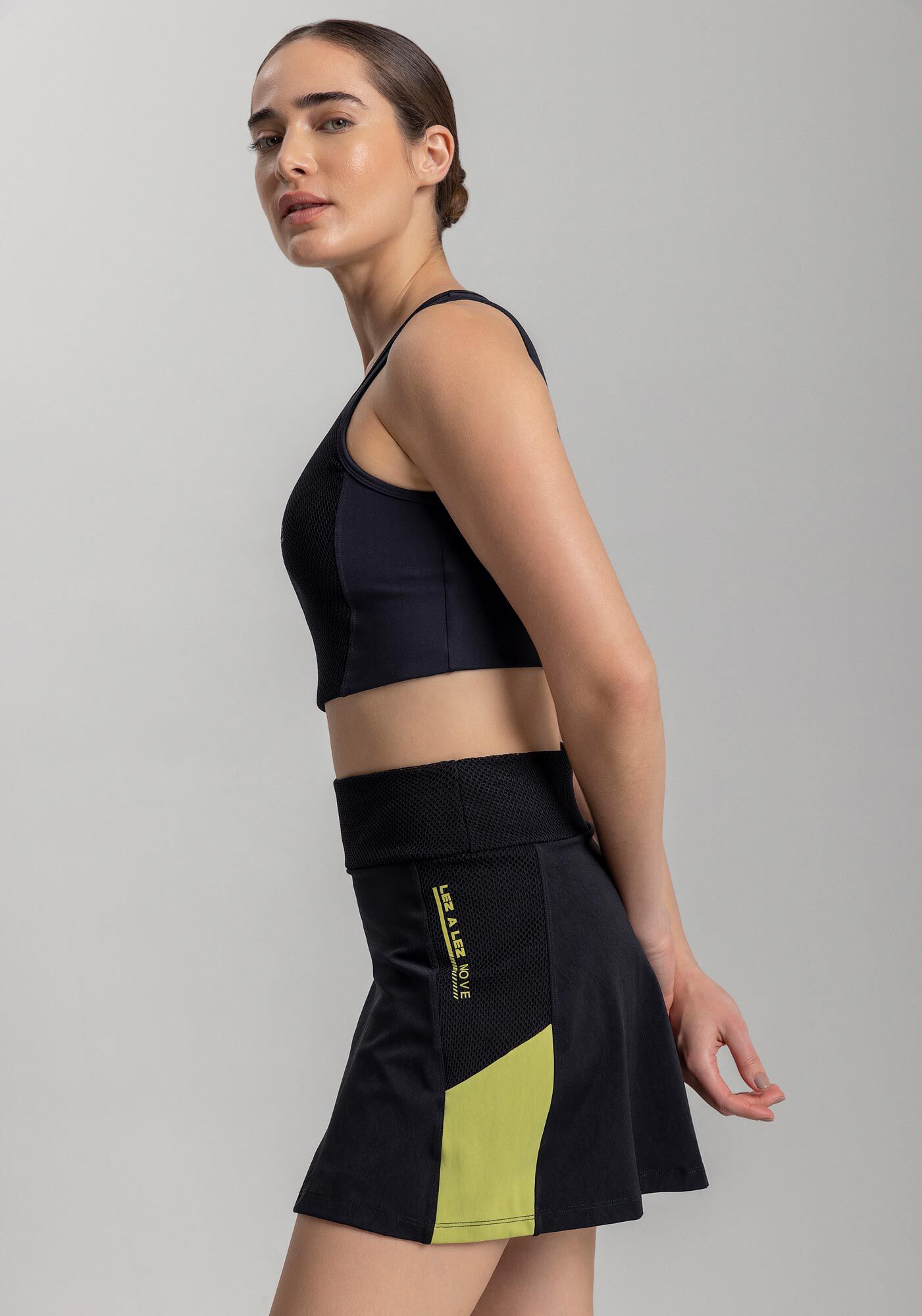 Shorts Saia Curto Com Cintura Alta Em Malha Dupla Move, PRETO, large.