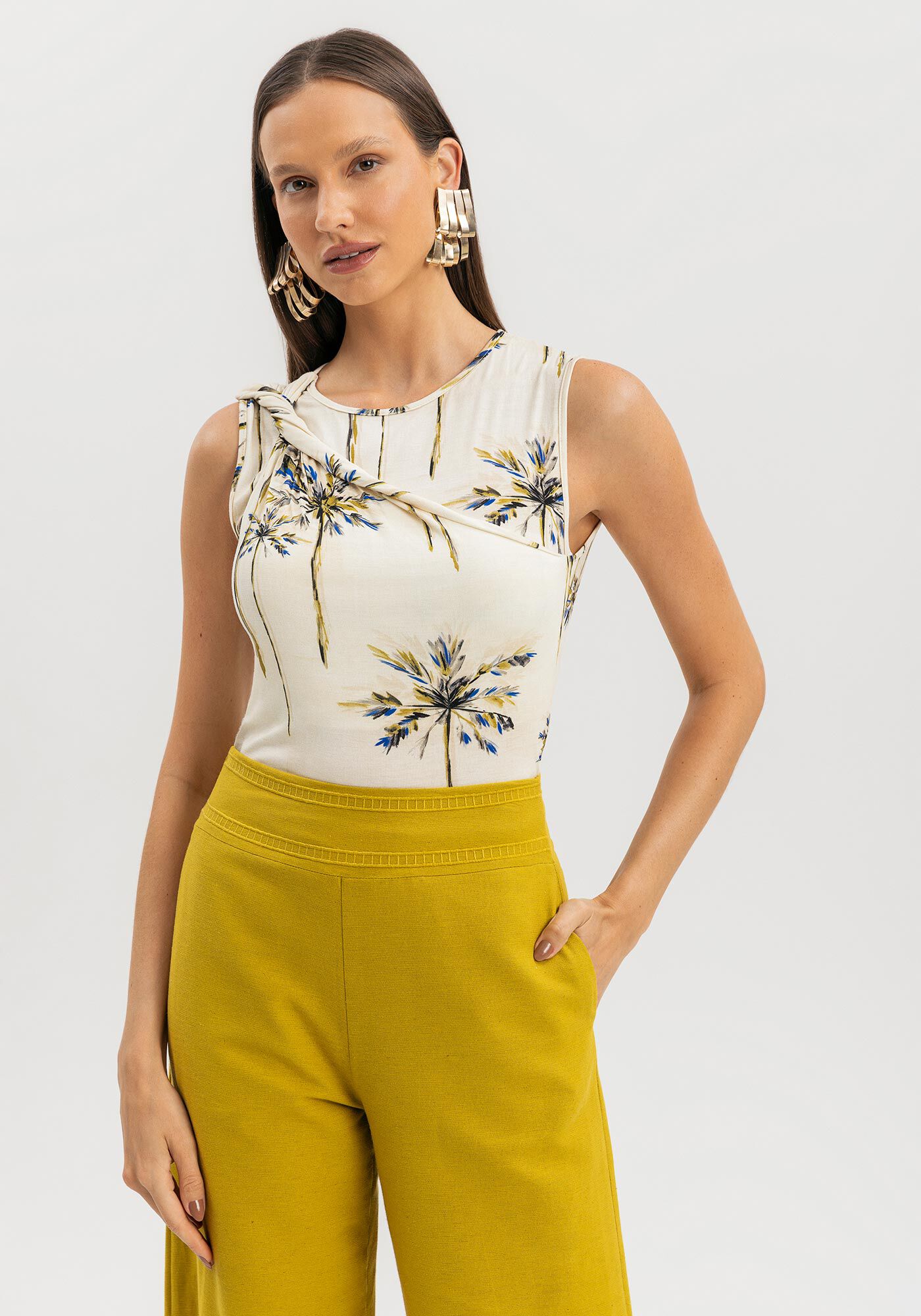 Blusa Regata Estampada Com Detalhe De Tor&ccedil;&atilde;o Em Malha Leve, , large.